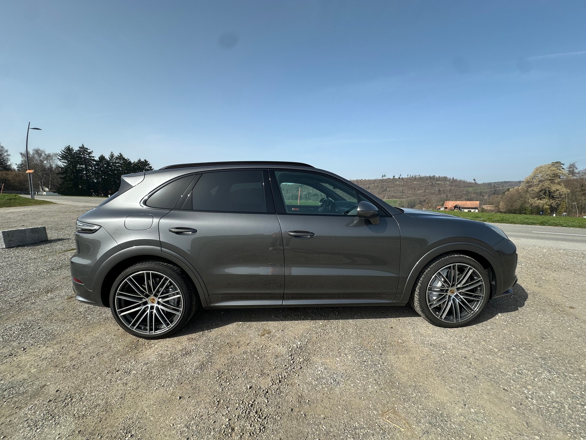 PORSCHE Cayenne GTS Full Options-image-7