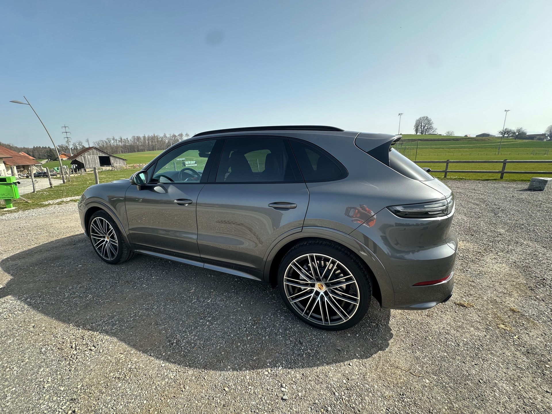 PORSCHE Cayenne GTS Full Options-image-8