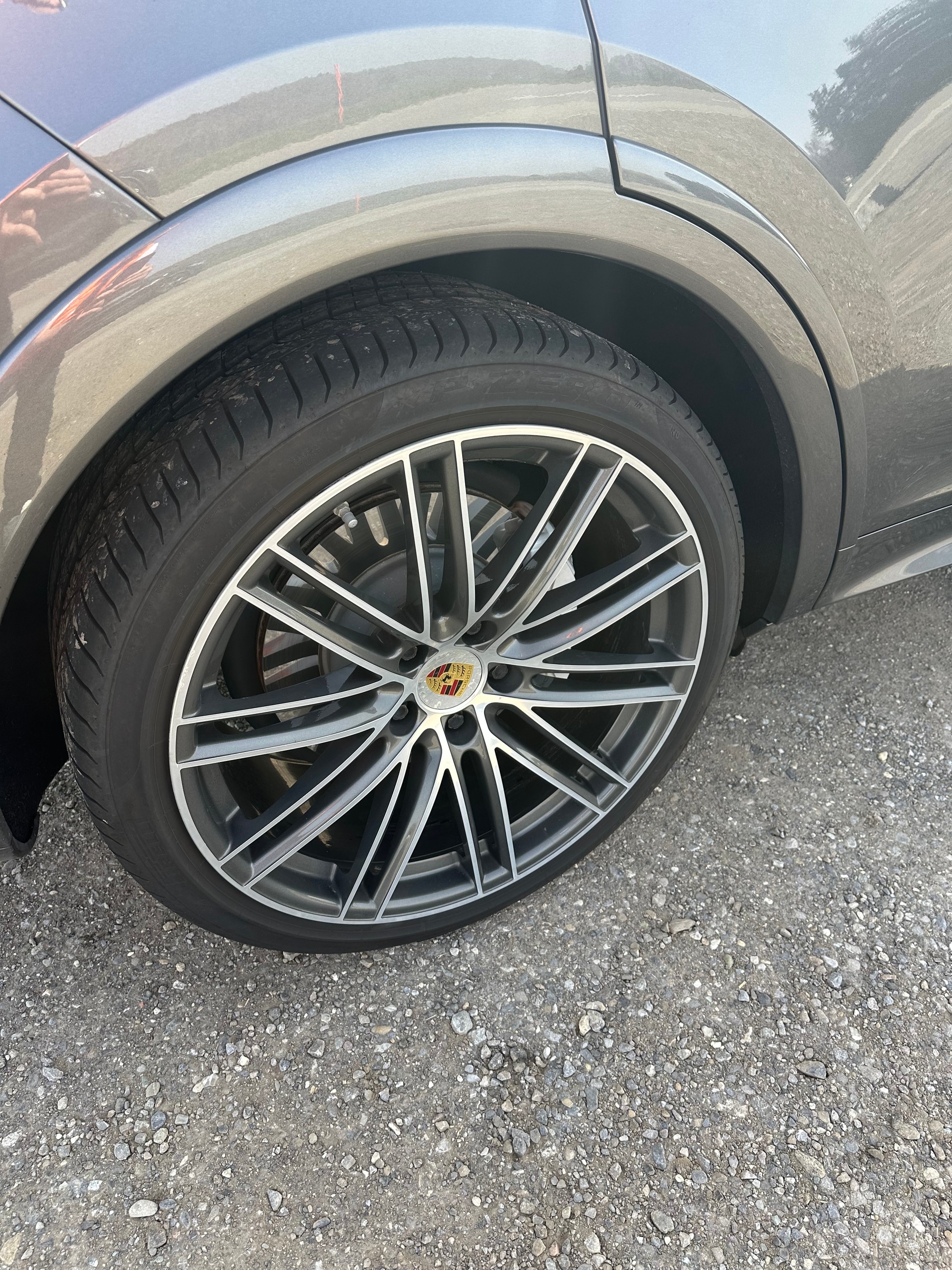 PORSCHE Cayenne GTS Full Options-image-12