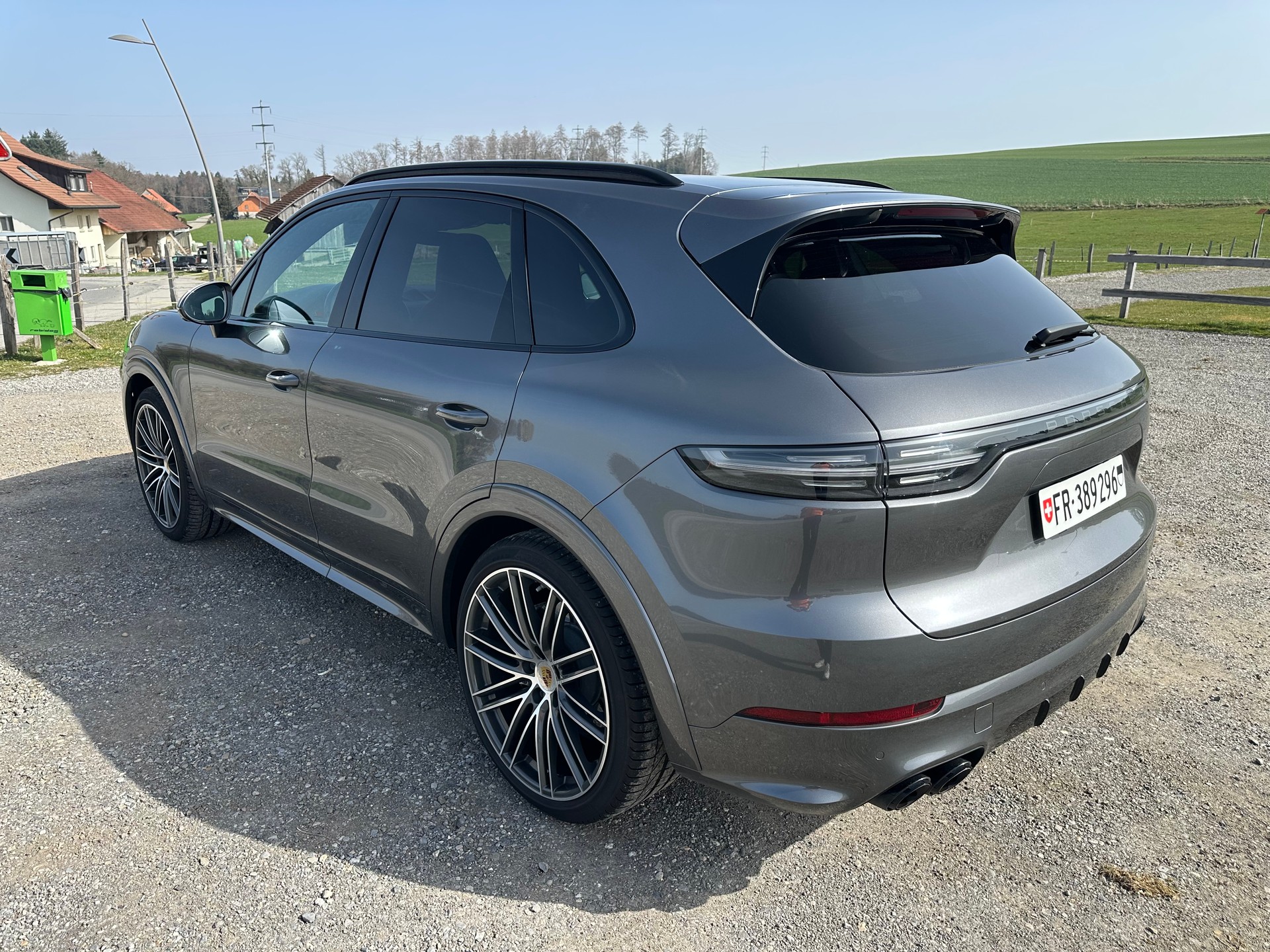 PORSCHE Cayenne GTS Full Options-image-6