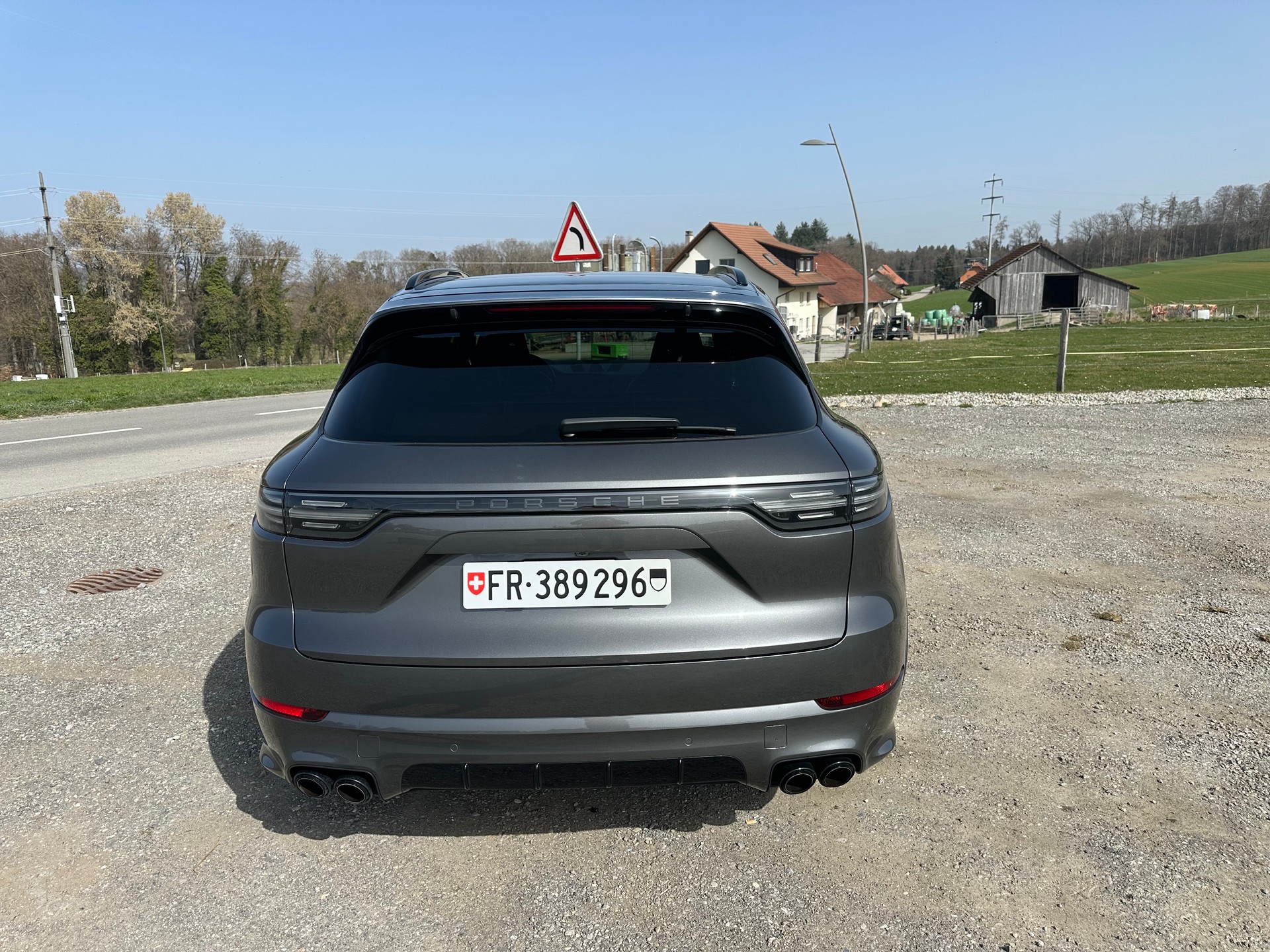 PORSCHE Cayenne GTS Full Options-image-4