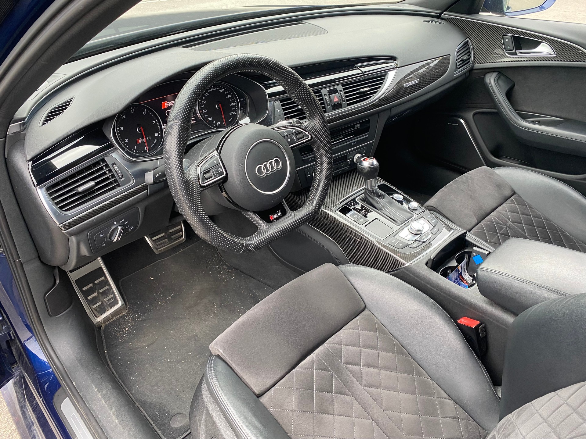 AUDI RS6-image-3