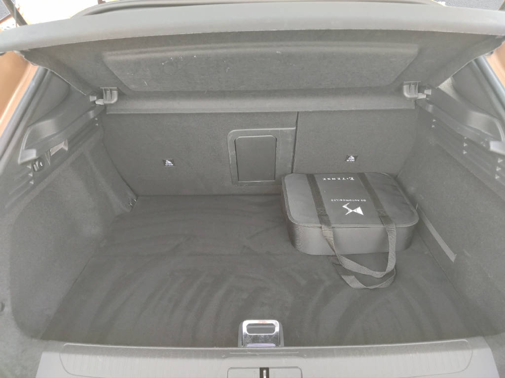 DS AUTOMOBILES DS4 1.6 E-Tense Trocadero-image-7