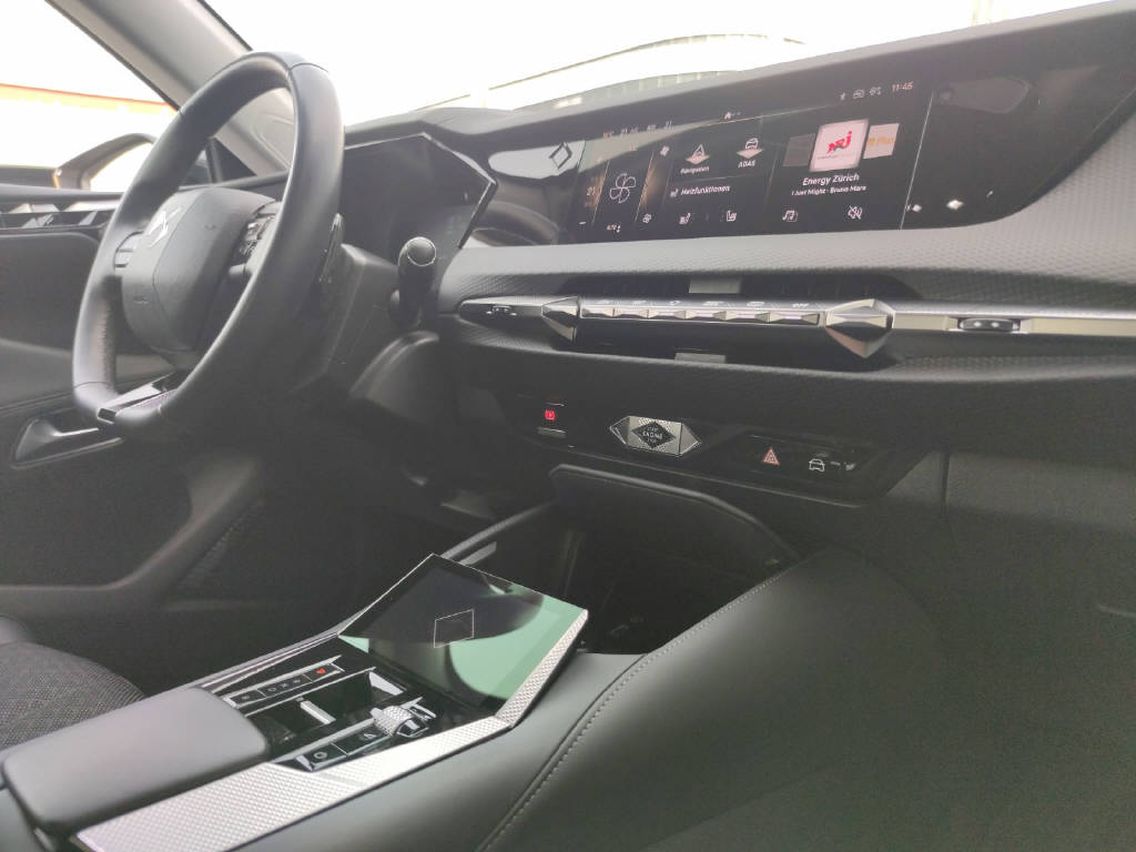 DS AUTOMOBILES DS4 1.6 E-Tense Trocadero-image-10