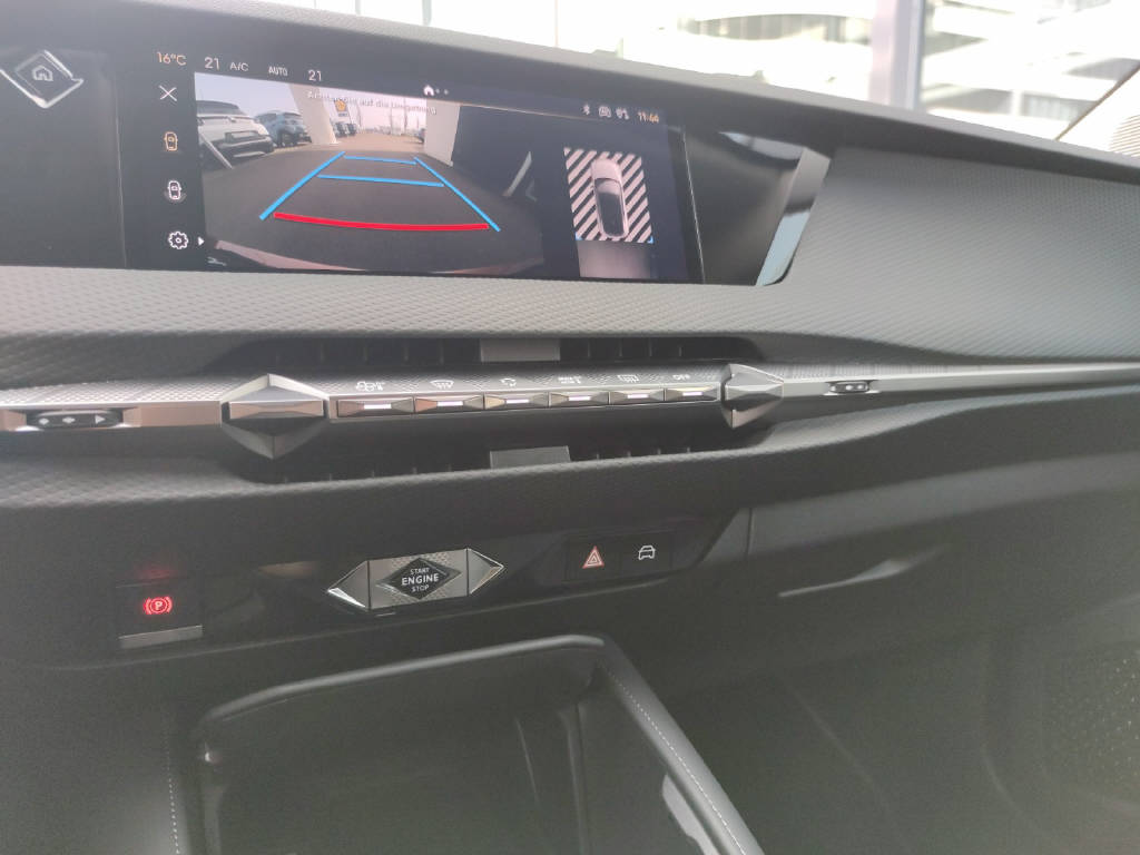 DS AUTOMOBILES DS4 1.6 E-Tense Trocadero-image-5