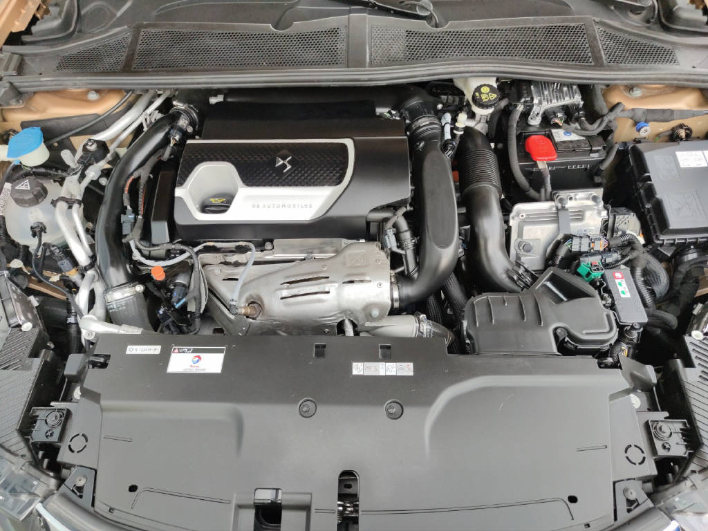 DS AUTOMOBILES DS4 1.6 E-Tense Trocadero-image-8