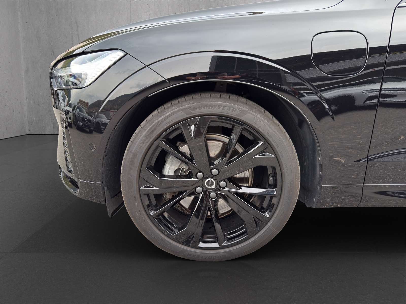 VOLVO XC60 T8 eAWD PluginHybrid Black Edition Geartronic-image-7