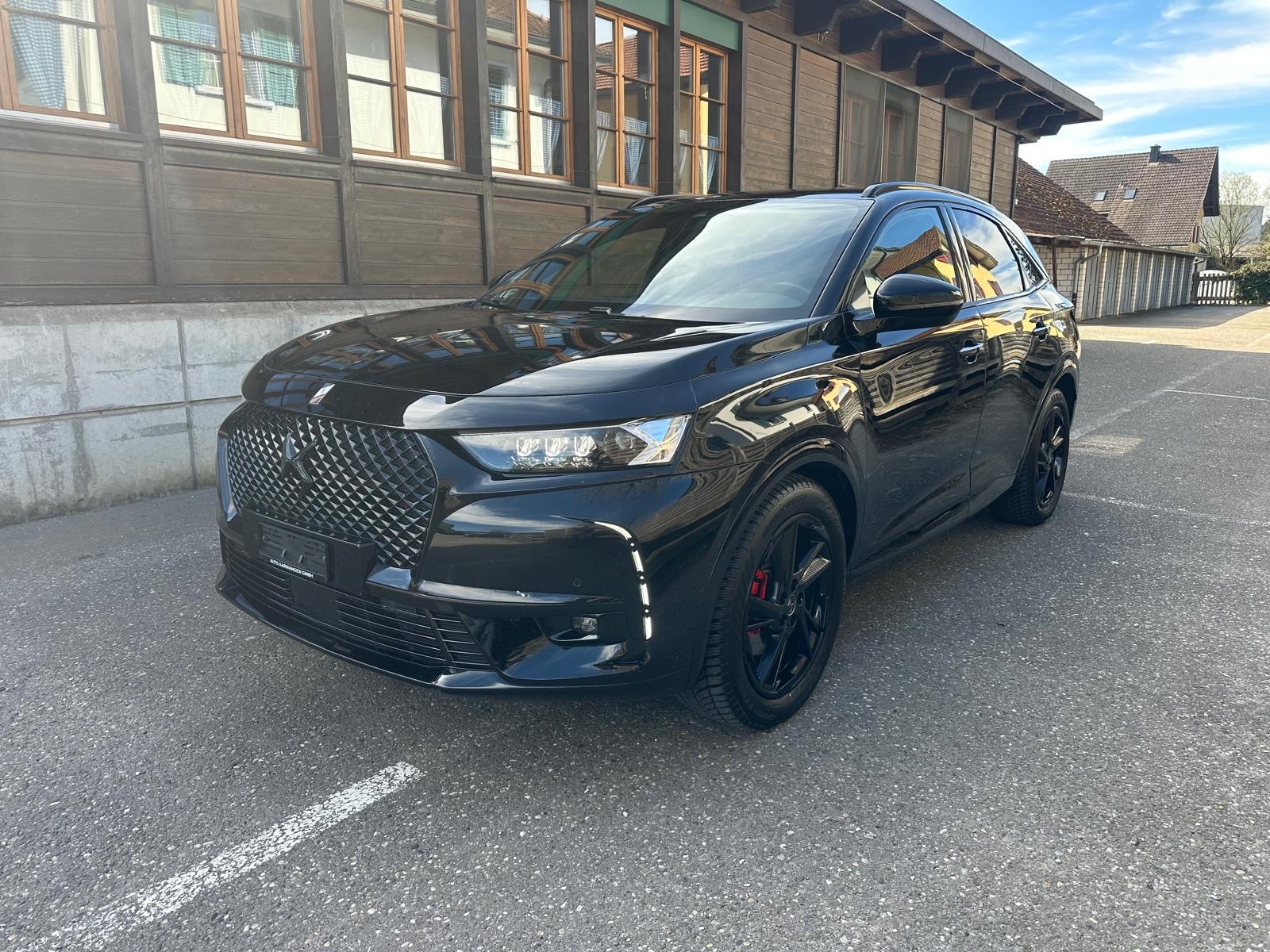 DS AUTOMOBILES DS 7 Crossback E-Tense 300 SO Chic-showroom-element-1