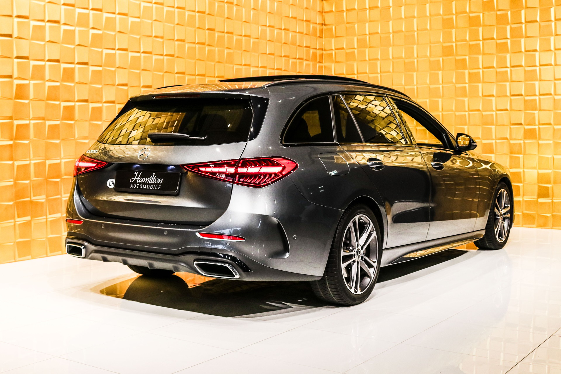 MERCEDES-BENZ C 200 T-Modell AMG Line-image-5