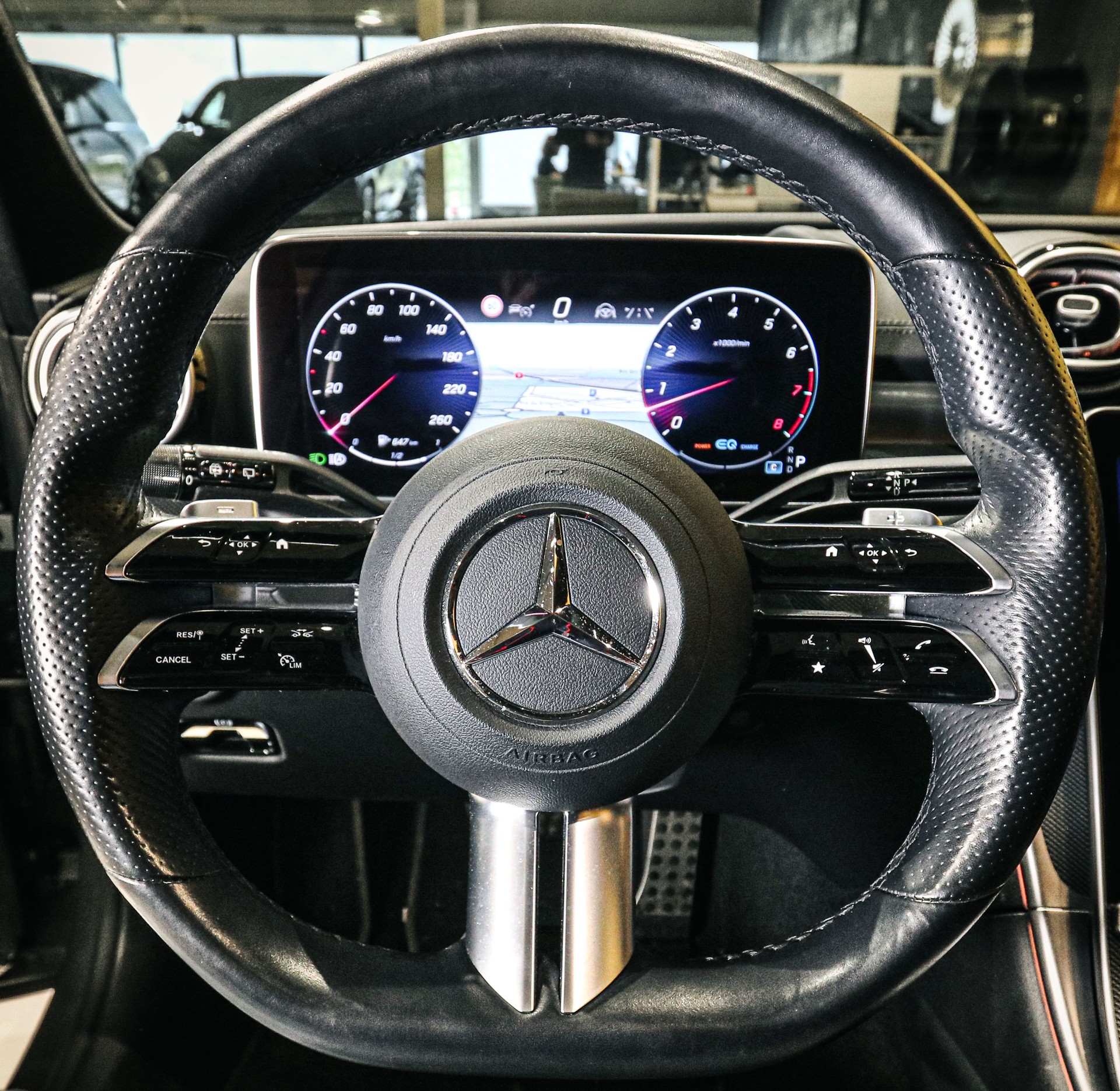 MERCEDES-BENZ C 200 T-Modell AMG Line-image-14