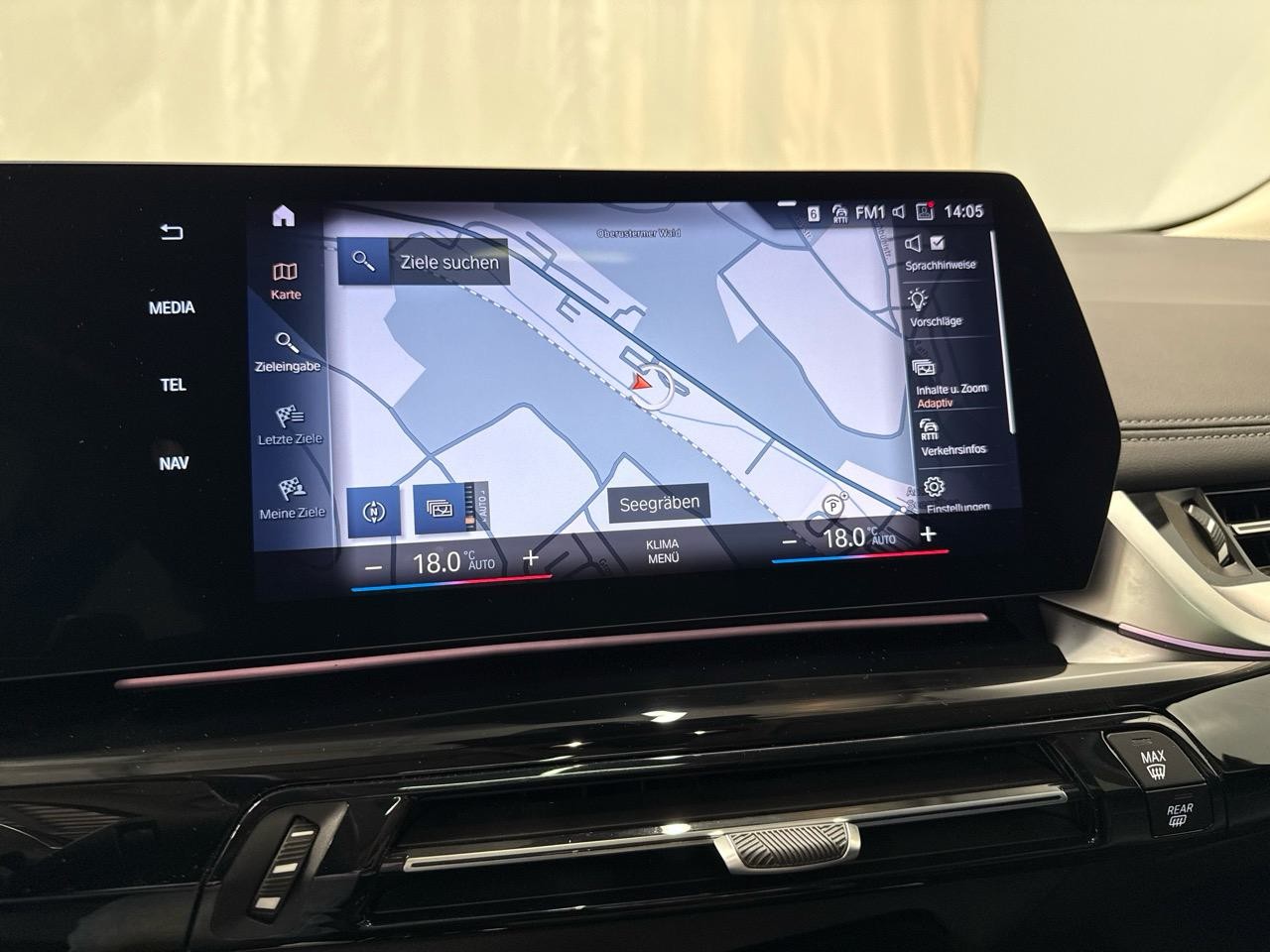 BMW 225e xDrive Active Tourer Luxury Line-image-6