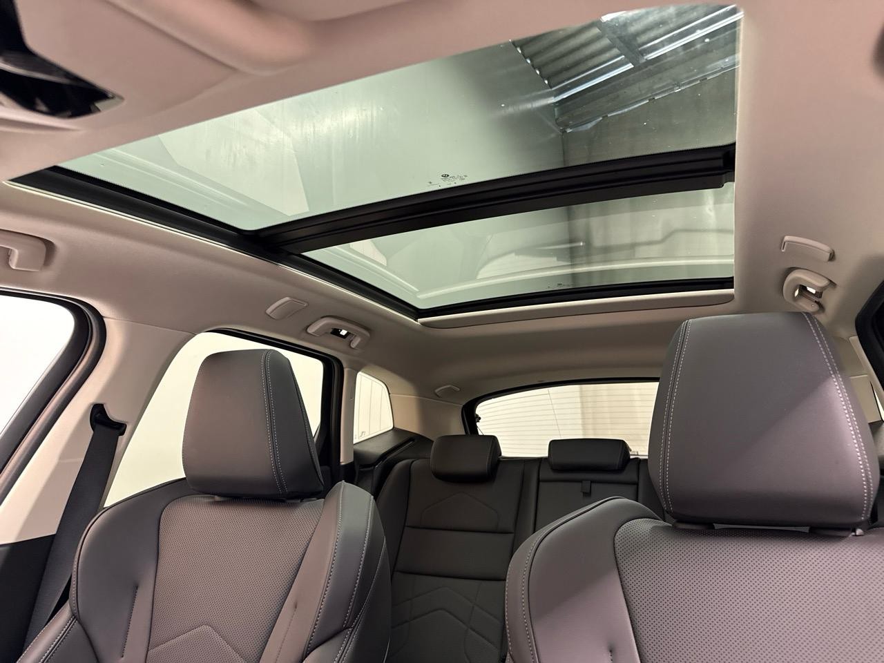 BMW 225e xDrive Active Tourer Luxury Line-image-4