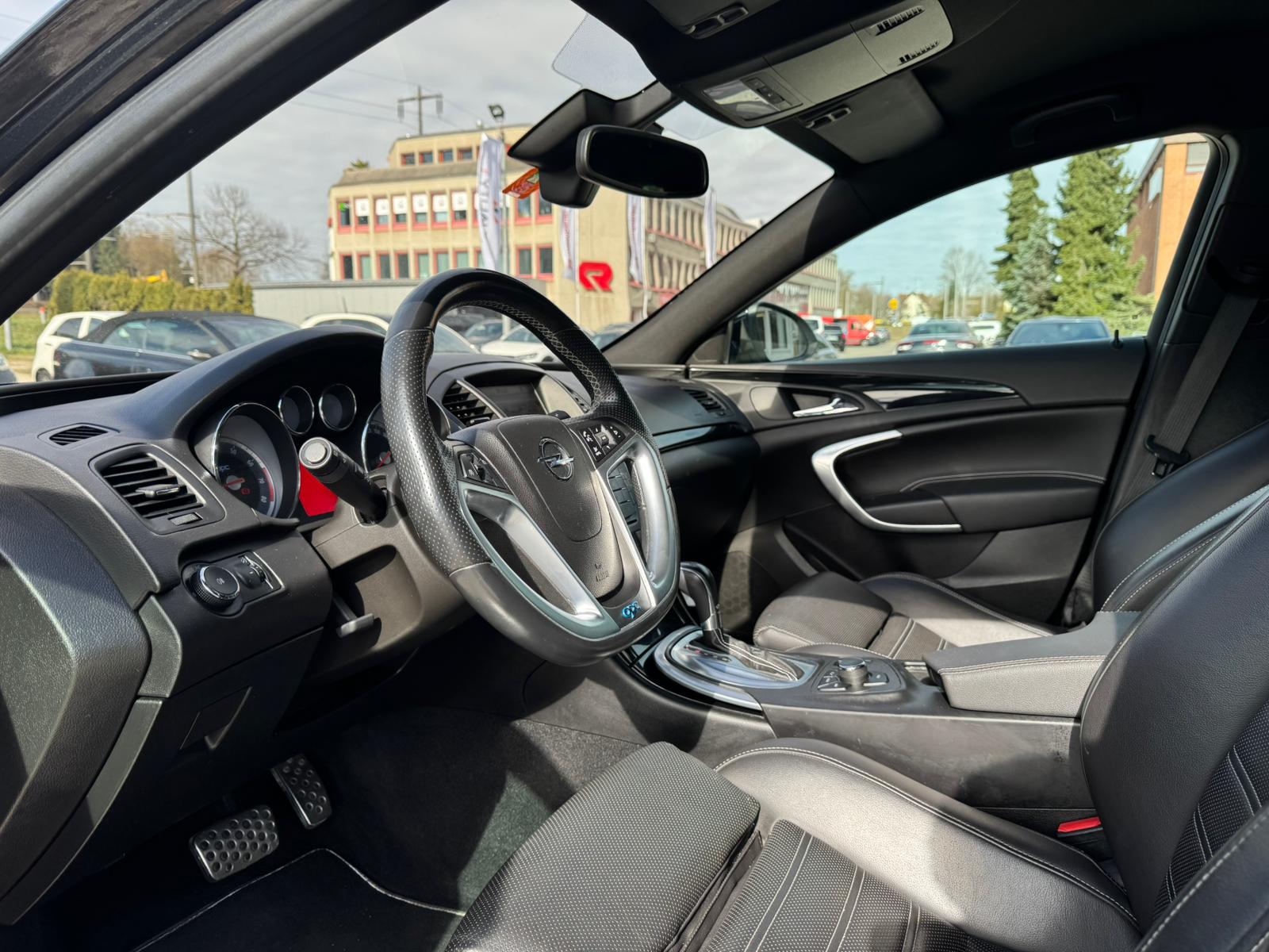 OPEL Insignia Sports Tourer 2.8 Turbo OPC 4WD Automatic-image-16