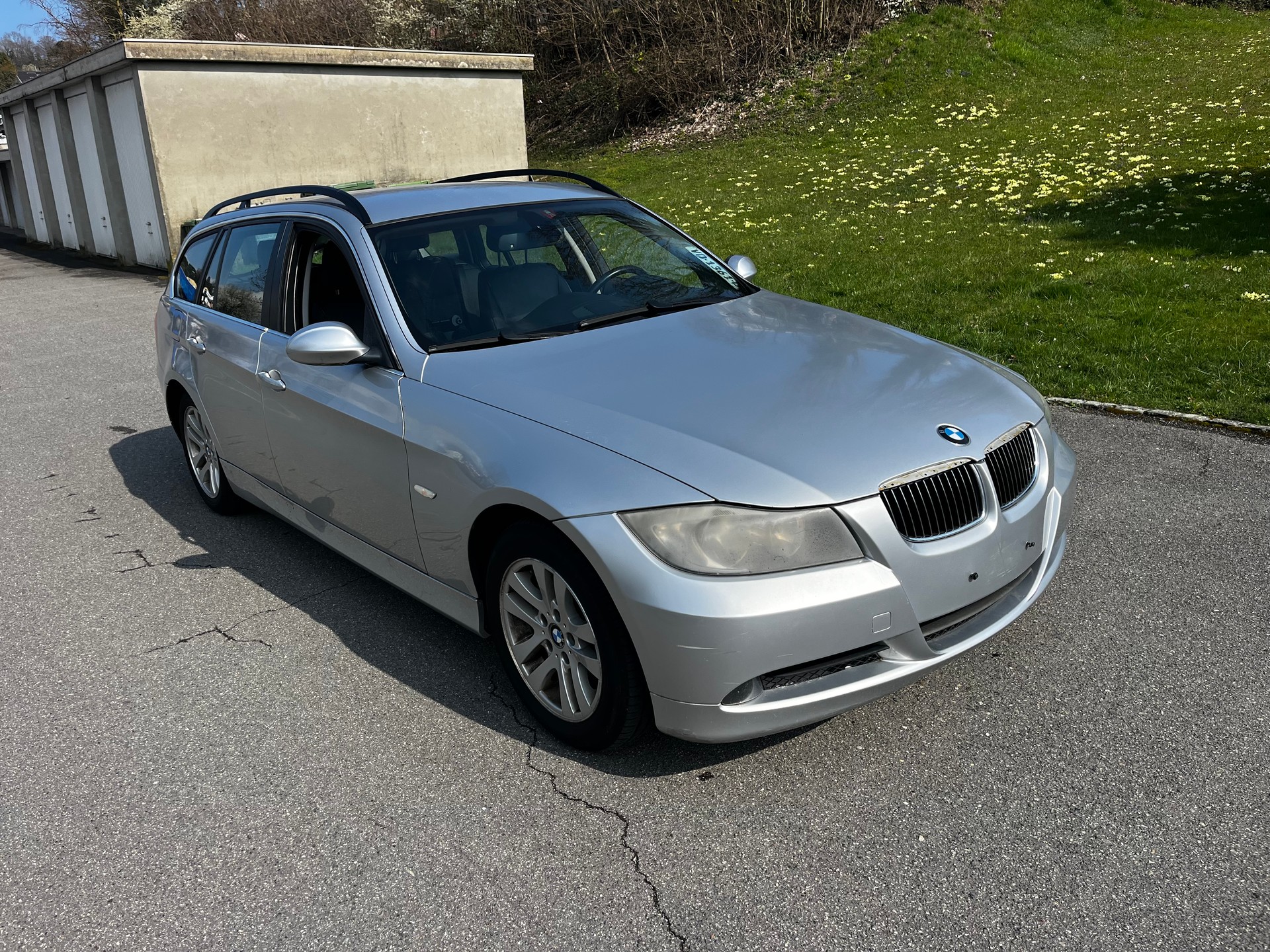 BMW 325i Touring Steptronic-image-0