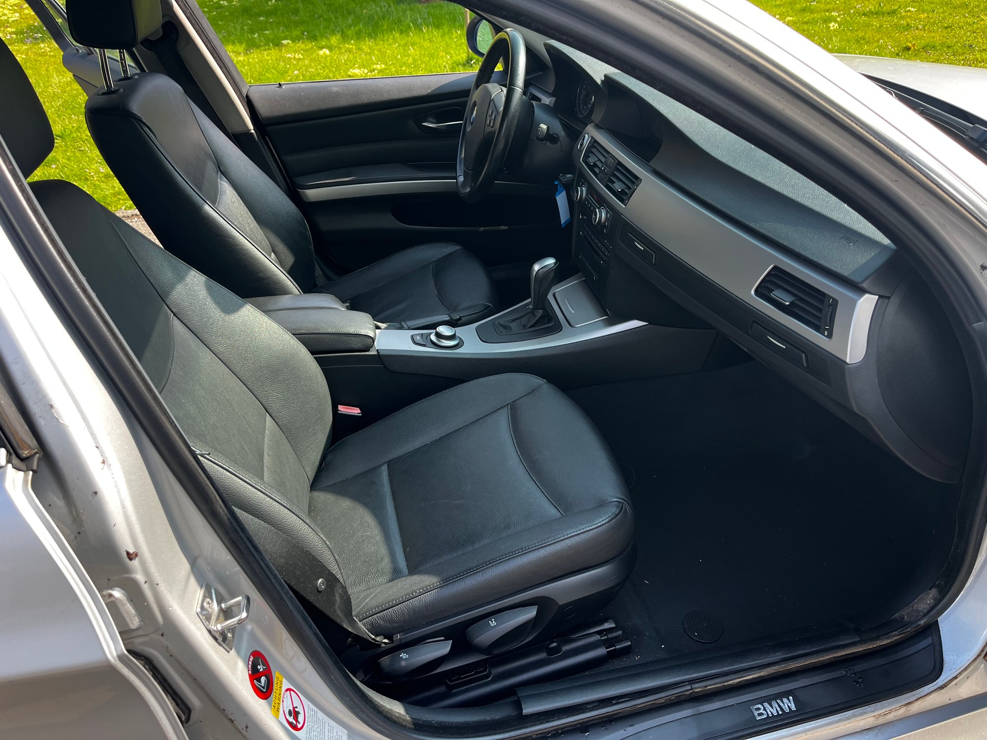 BMW 325i Touring Steptronic-image-9