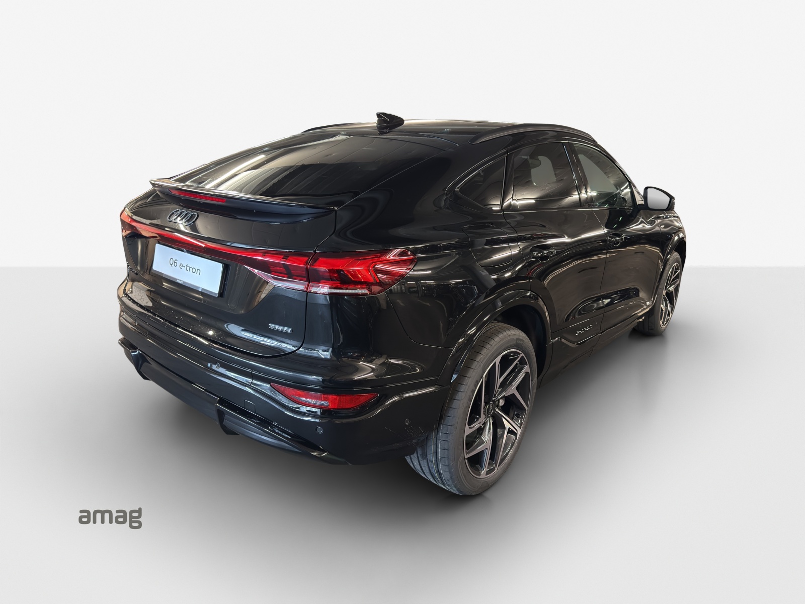 AUDI Q6 Sportback e-tron quattro-image-4