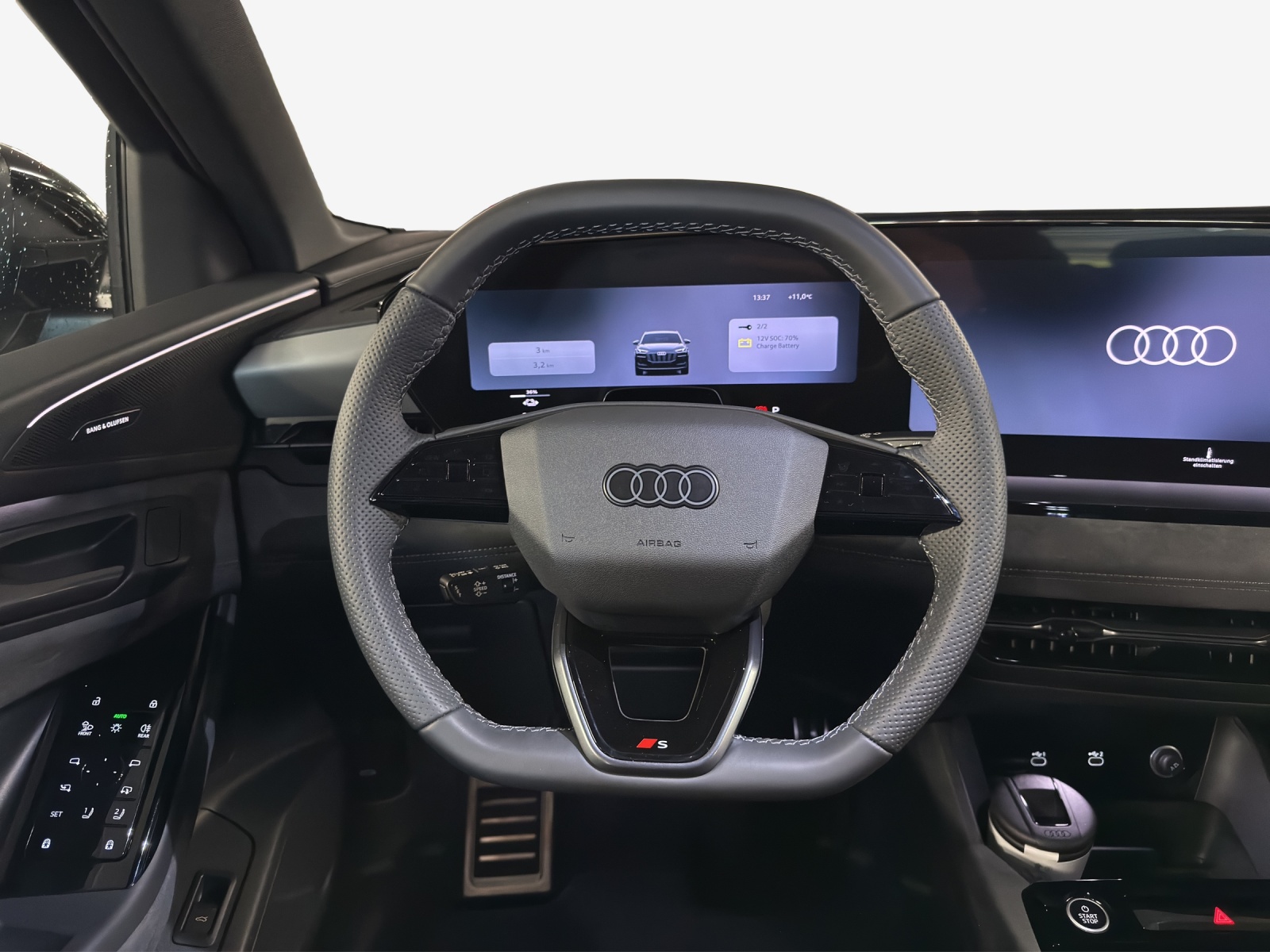 AUDI Q6 Sportback e-tron quattro-image-9