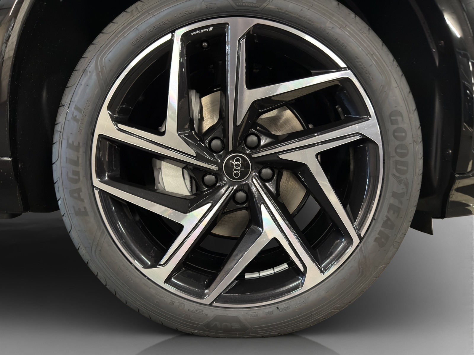 AUDI Q6 Sportback e-tron quattro-image-15