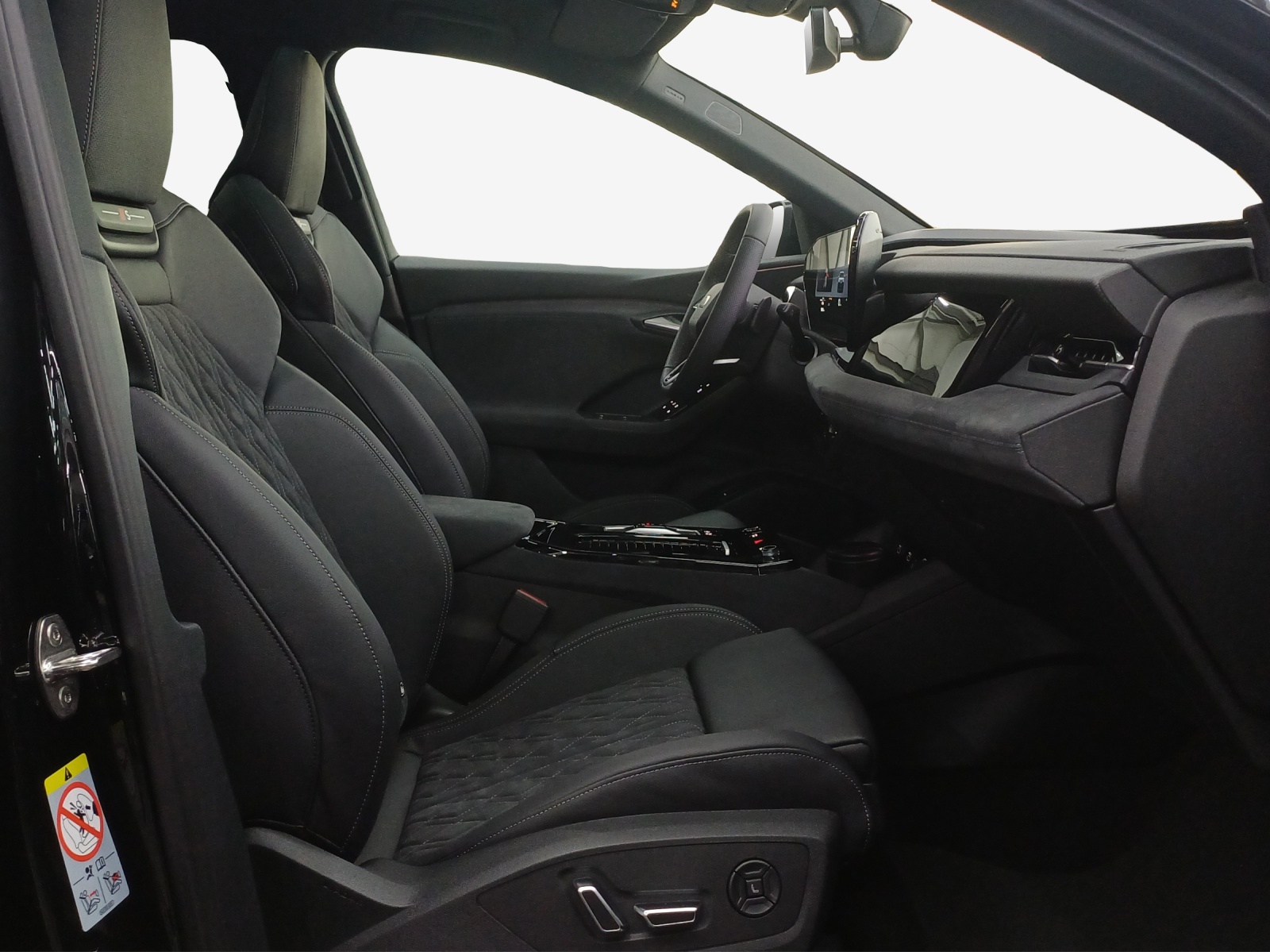 AUDI Q6 e-tron quattro-image-14