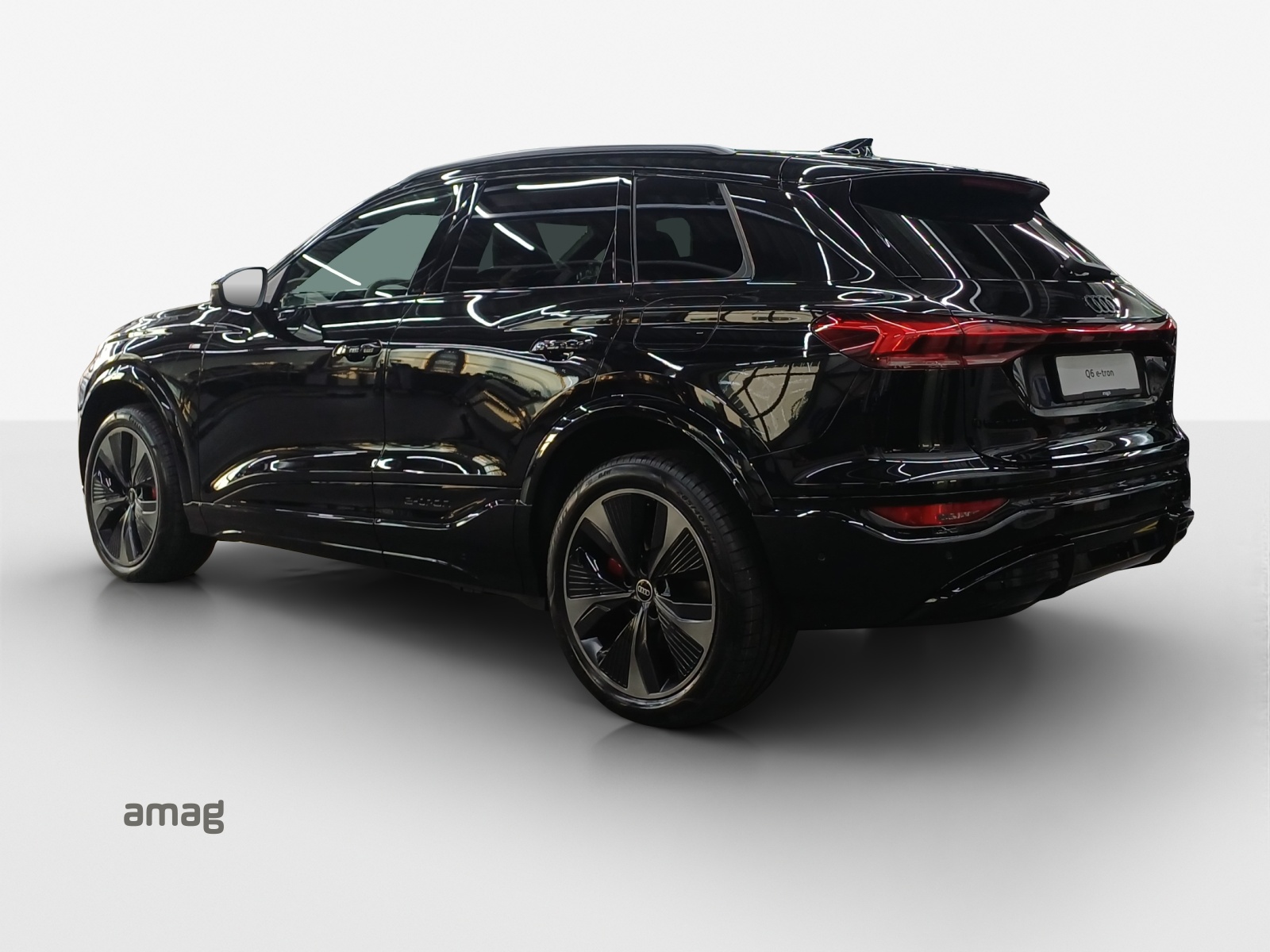 AUDI Q6 e-tron quattro-image-2