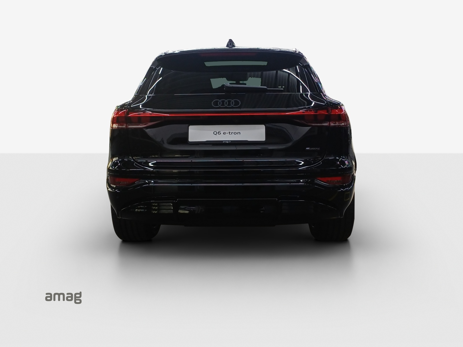 AUDI Q6 e-tron quattro-image-3