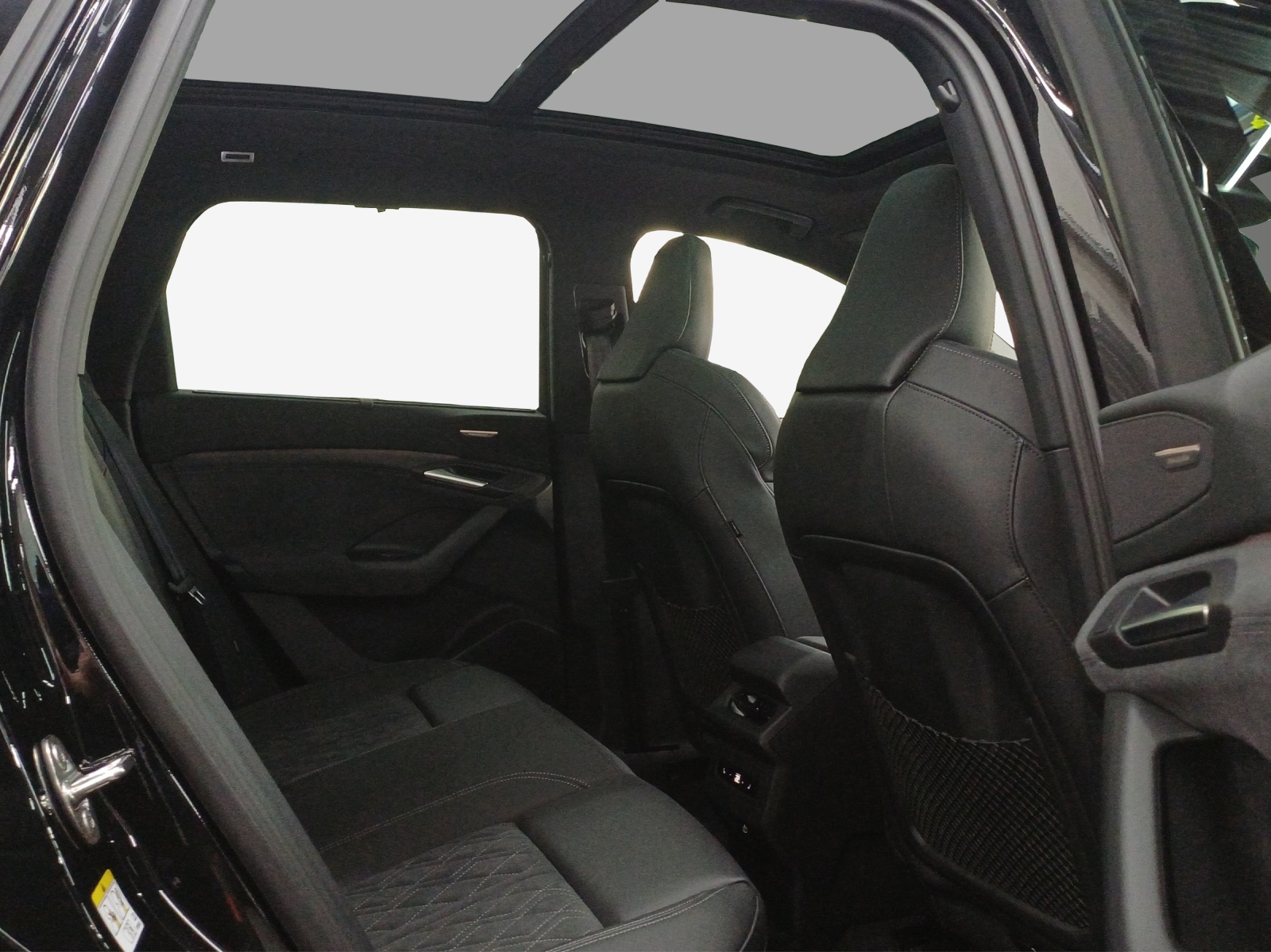 AUDI Q6 e-tron quattro-image-13