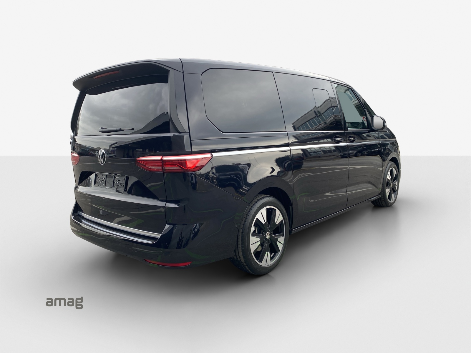 VW Multivan 2.0 TDI Style Liberty DSG Lang-image-4