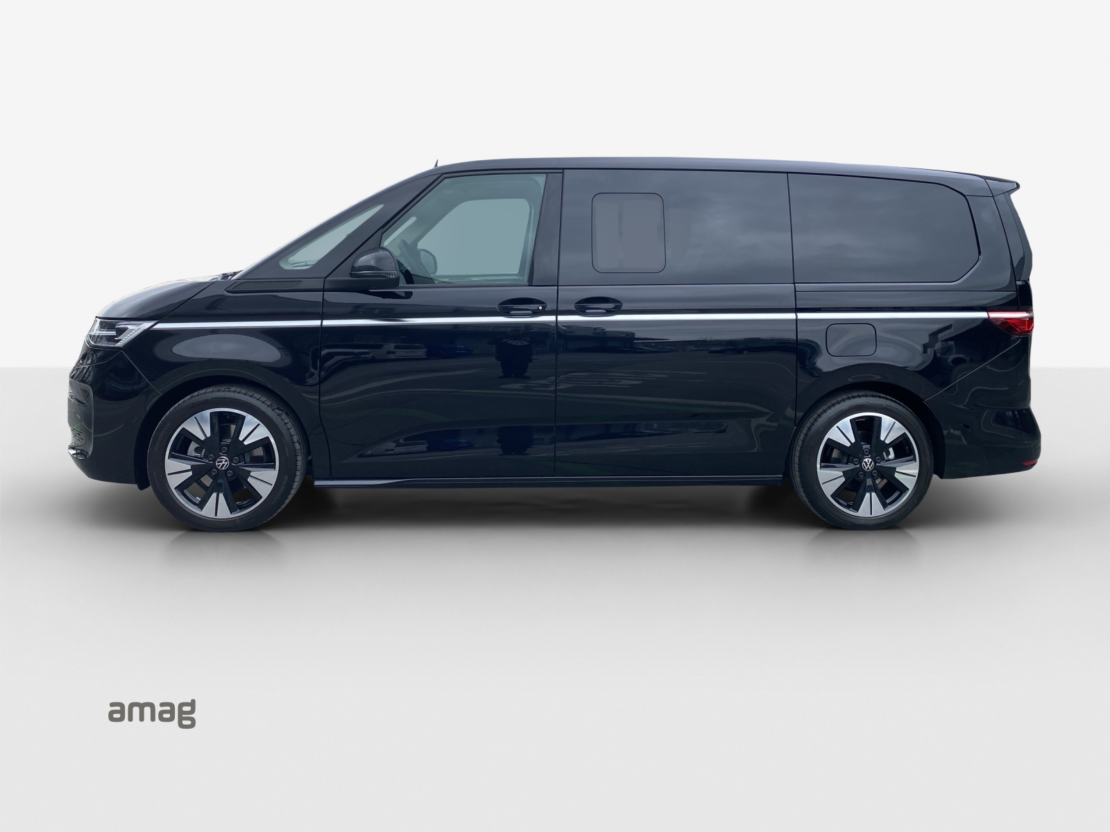 VW Multivan 2.0 TDI Style Liberty DSG Lang-image-1