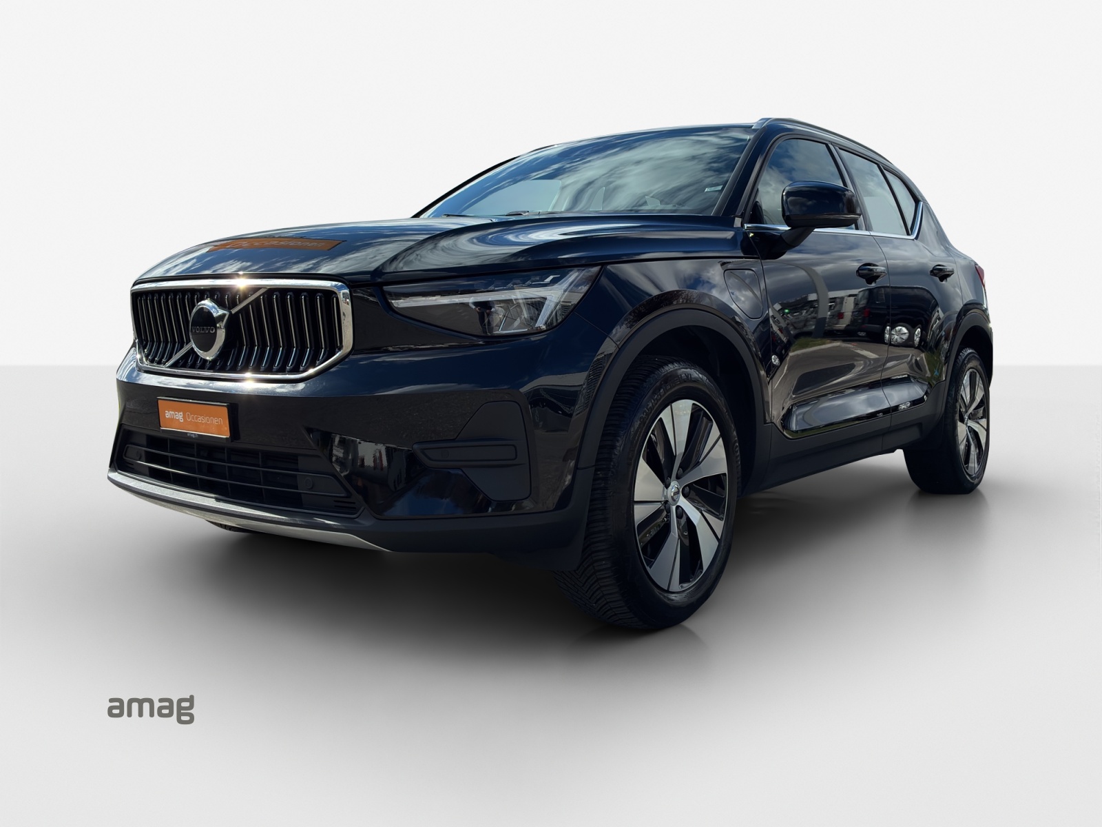 VOLVO XC40 T4 PHEV Essential DCT-image-0