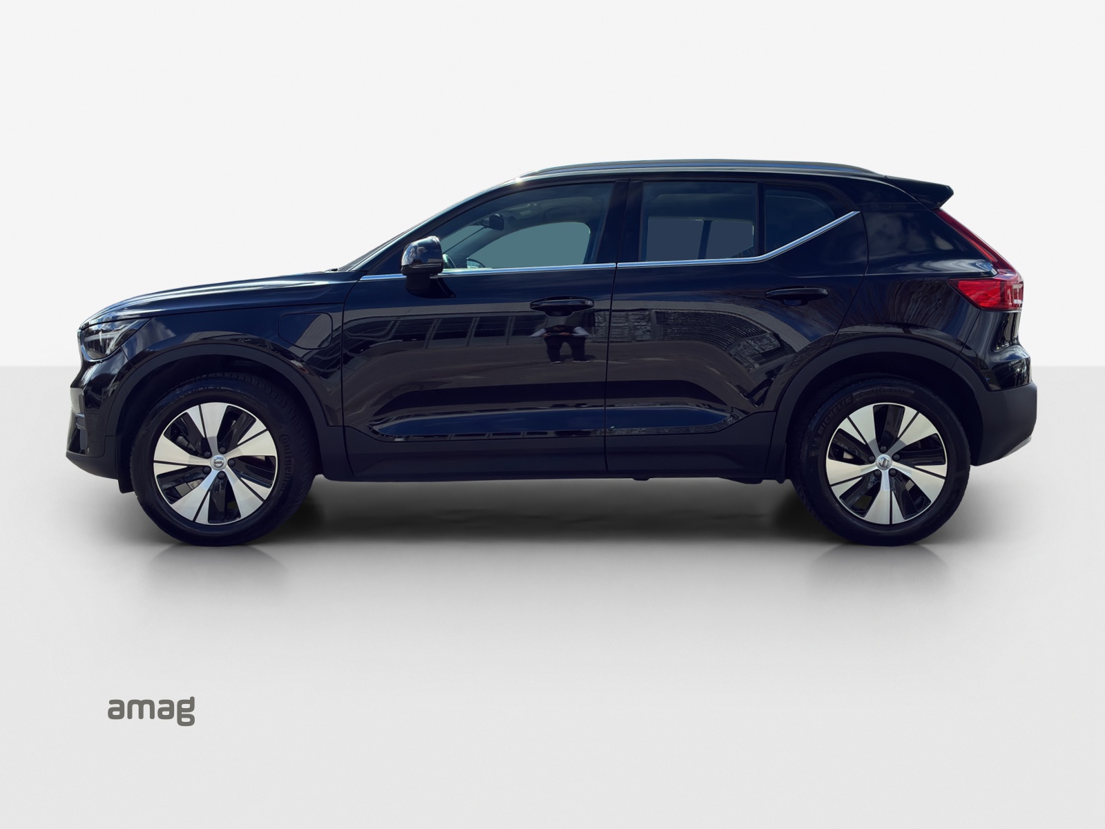 VOLVO XC40 T4 PHEV Essential DCT-image-1