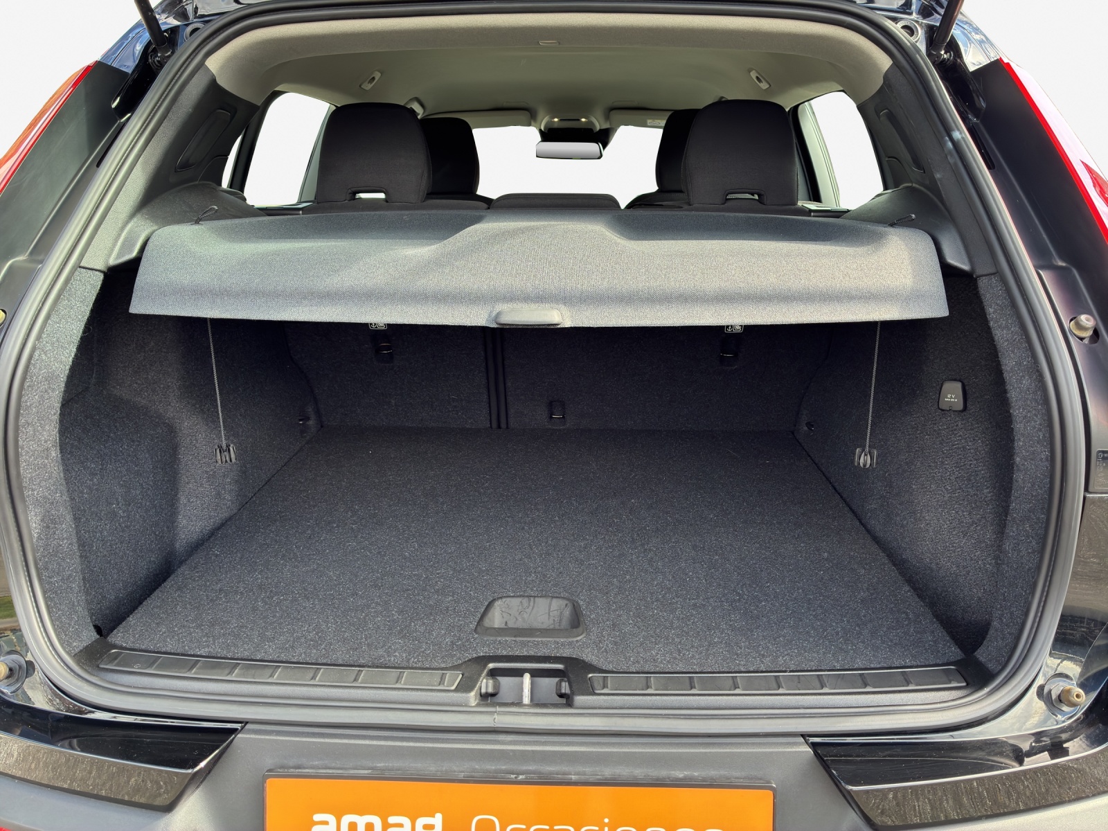 VOLVO XC40 T4 PHEV Essential DCT-image-13