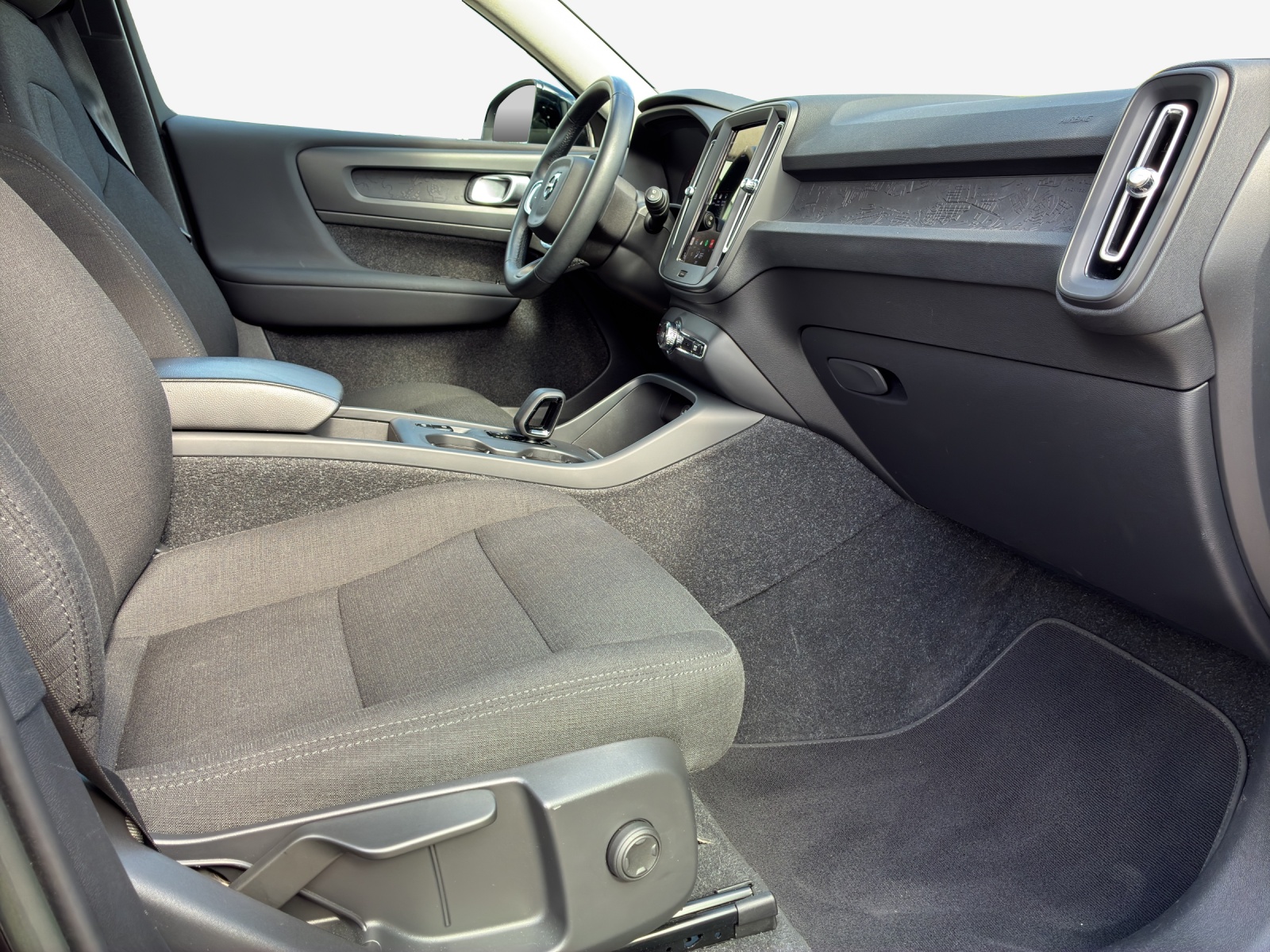 VOLVO XC40 T4 PHEV Essential DCT-image-15