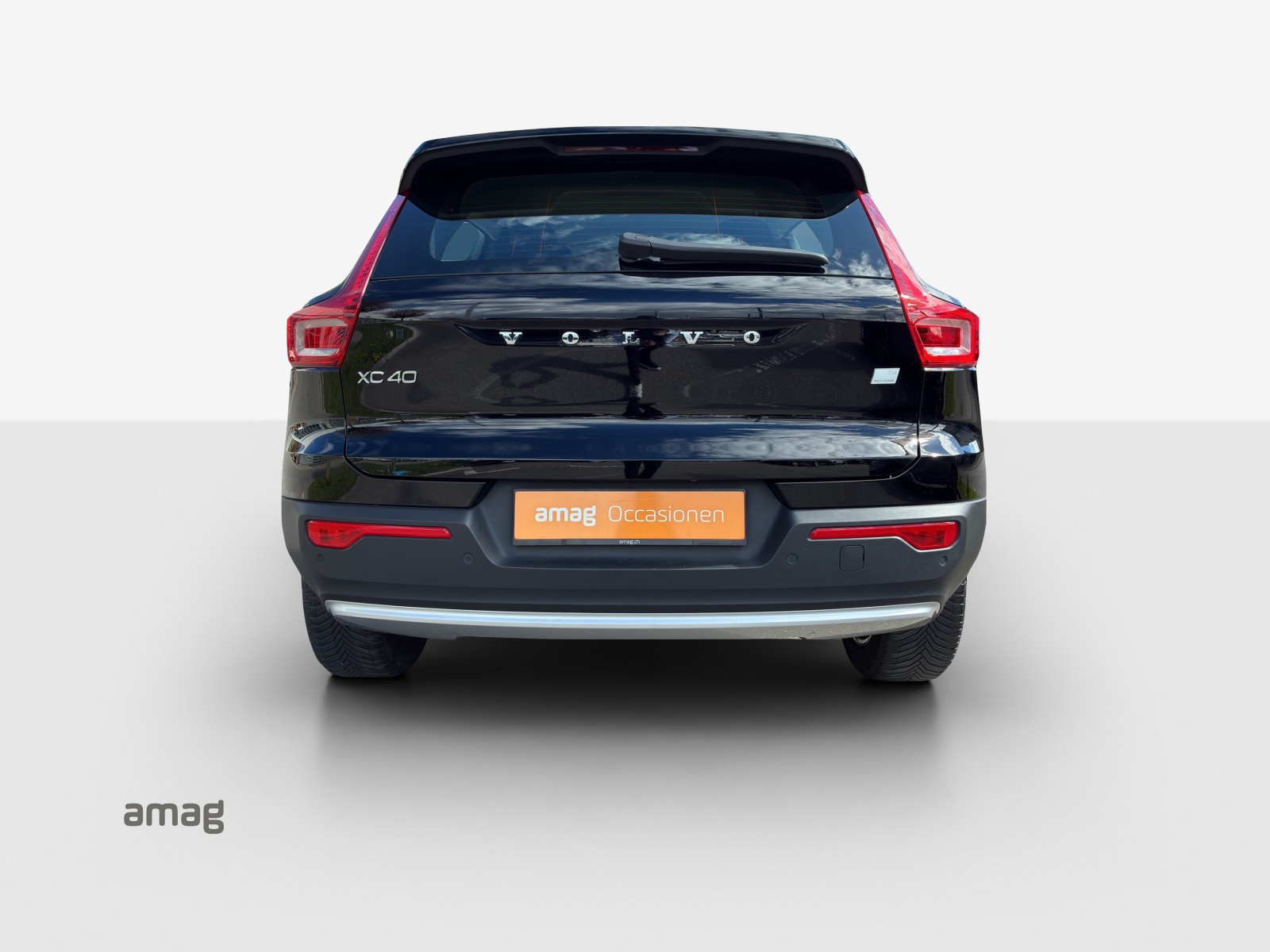 VOLVO XC40 T4 PHEV Essential DCT-image-4