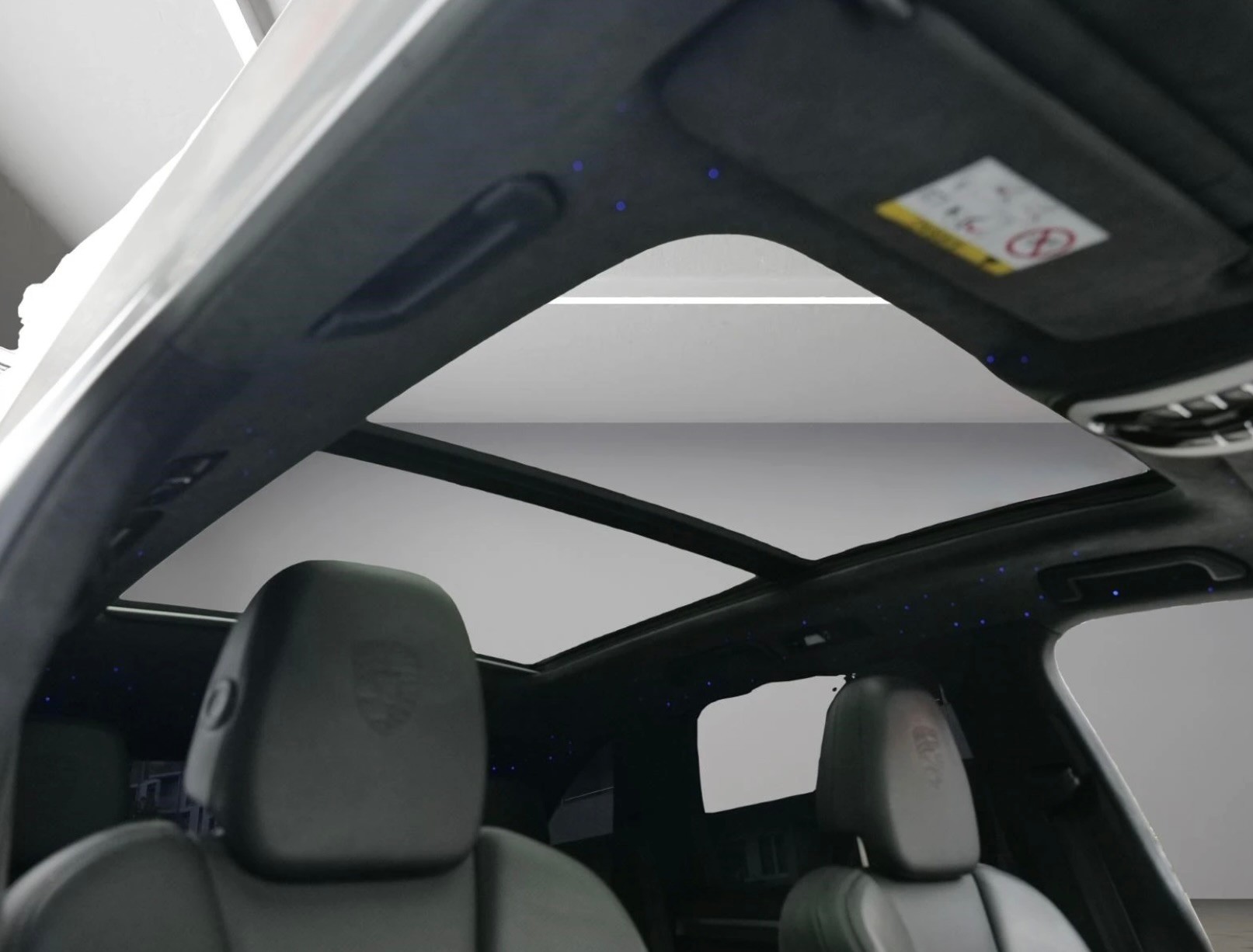 PORSCHE Cayenne Turbo S-image-18