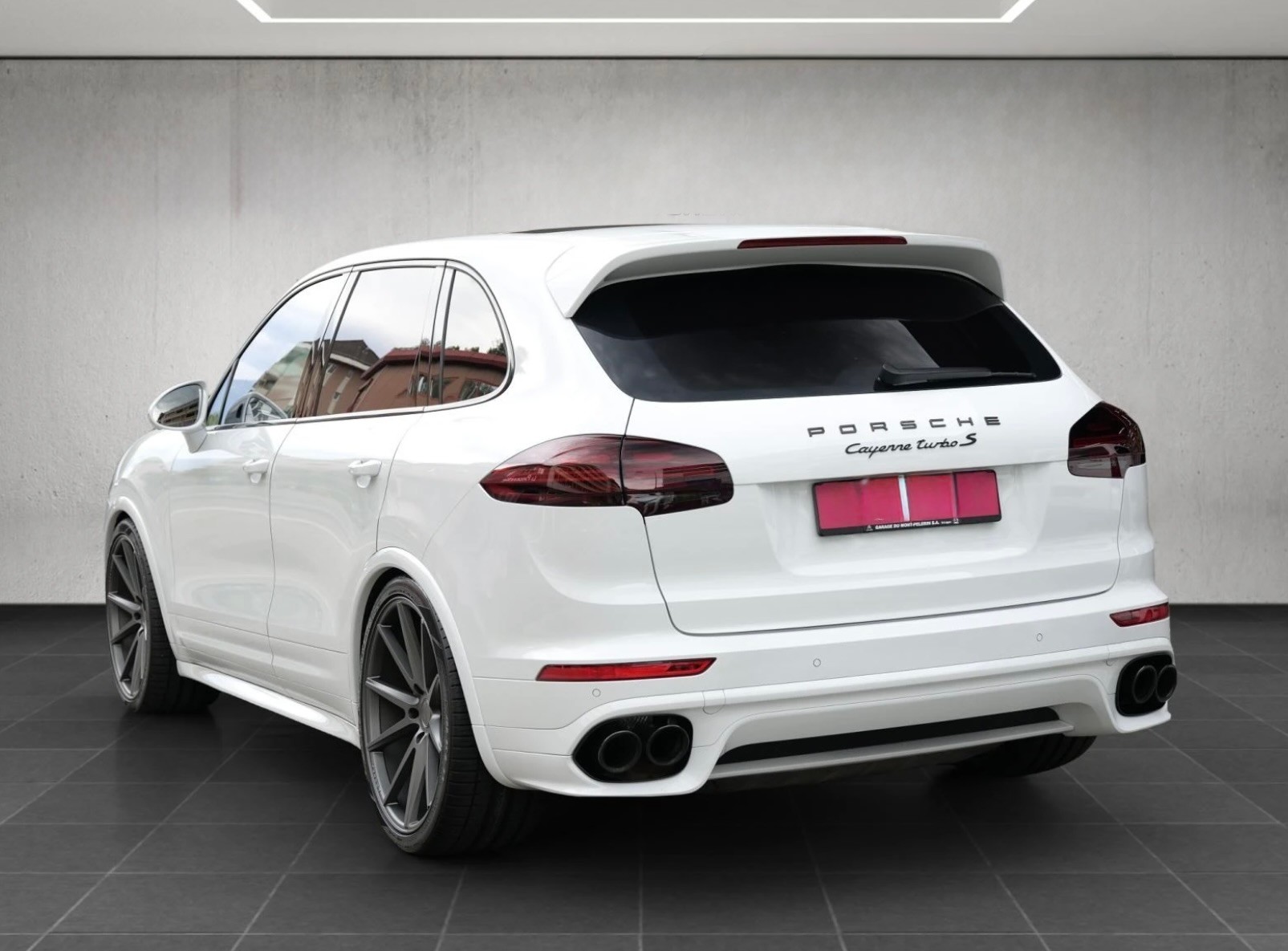 PORSCHE Cayenne Turbo S-image-8