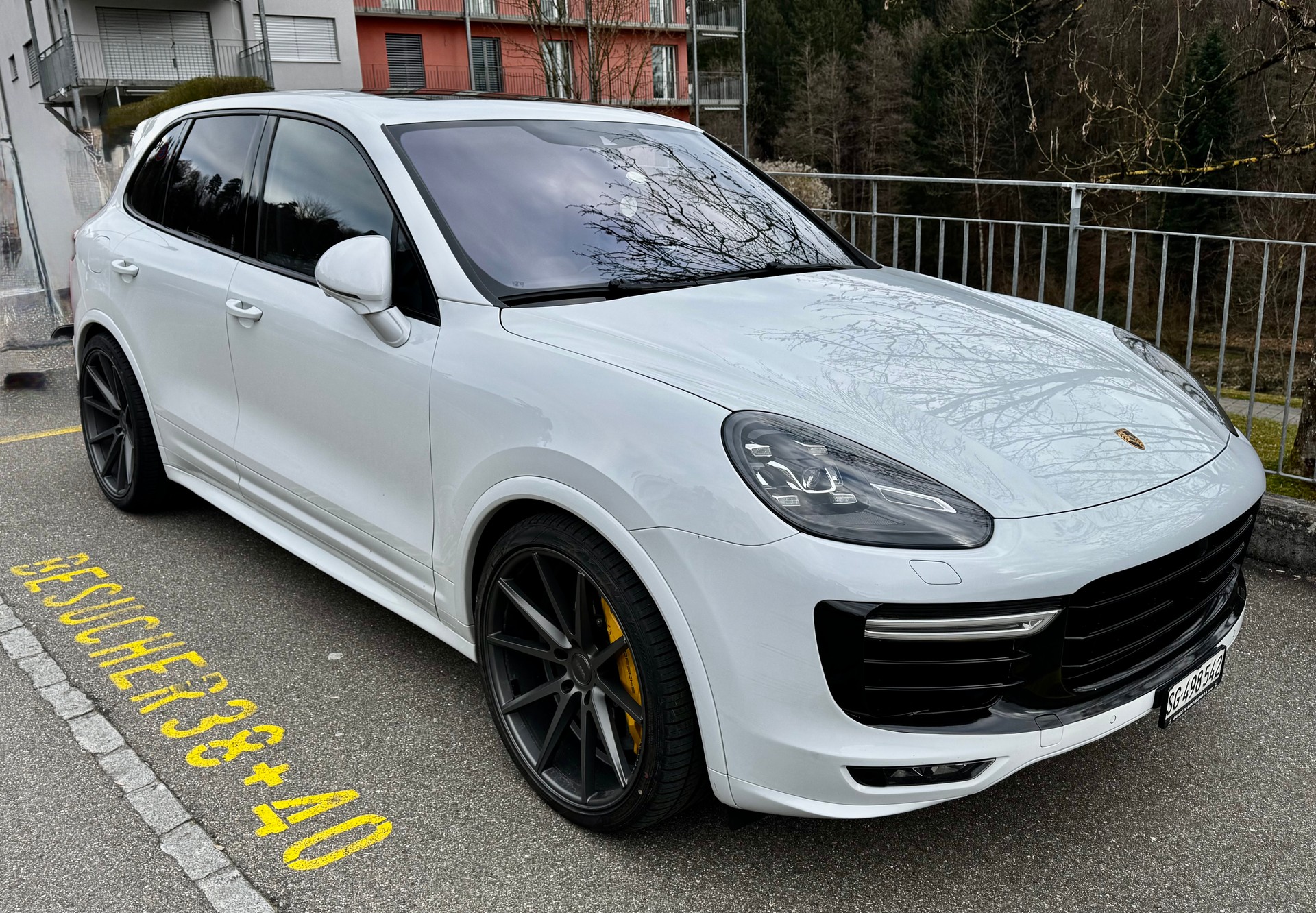 PORSCHE Cayenne Turbo S-image-5