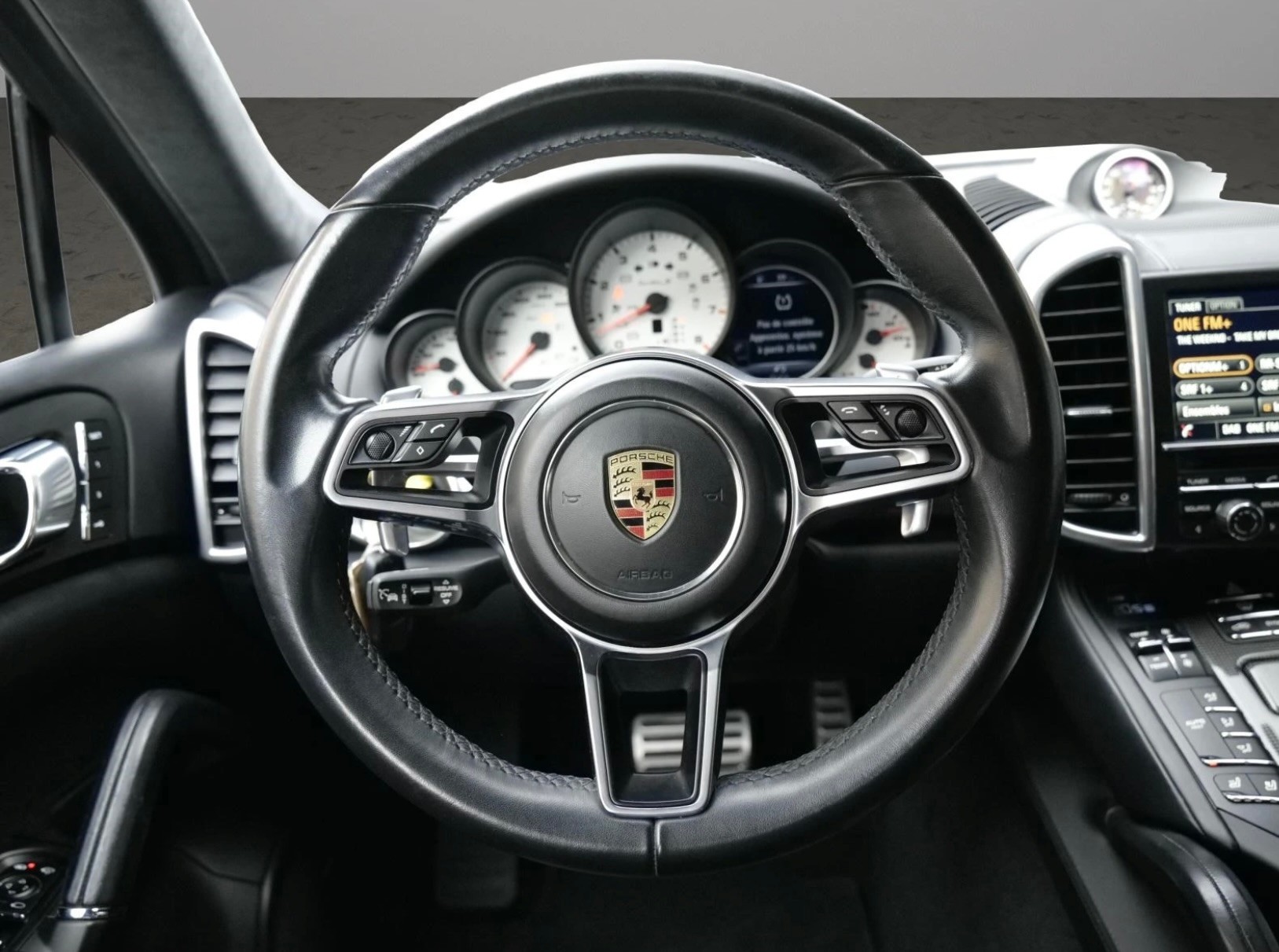 PORSCHE Cayenne Turbo S-image-12