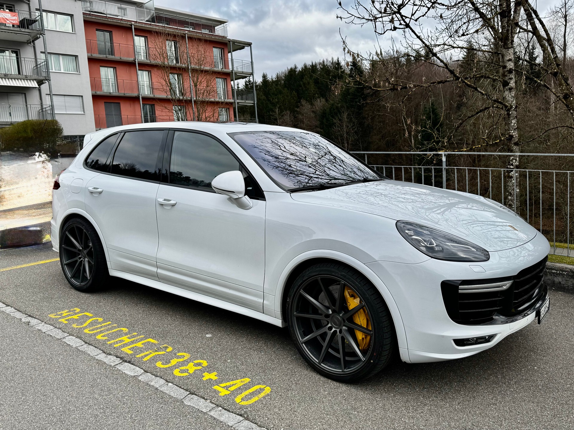 PORSCHE Cayenne Turbo S
