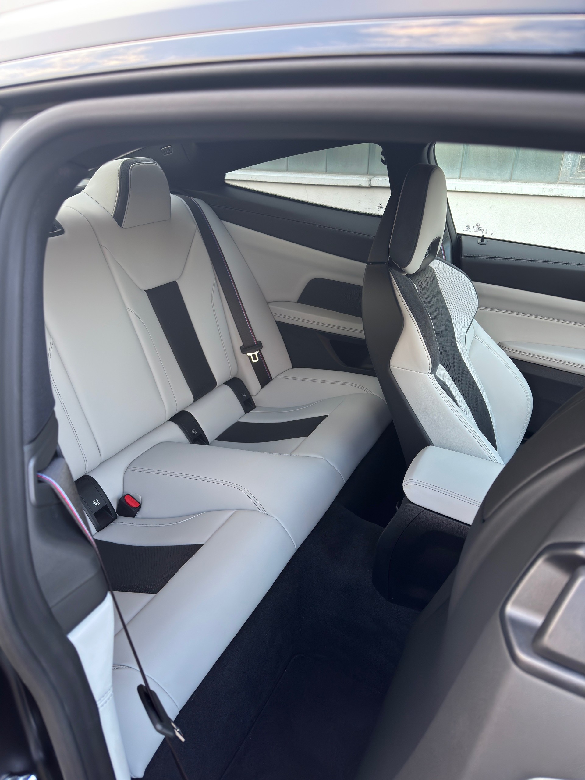 BMW M4 Coupé Competition M xDrive *LEASINGÜBERNAHME**-image-5