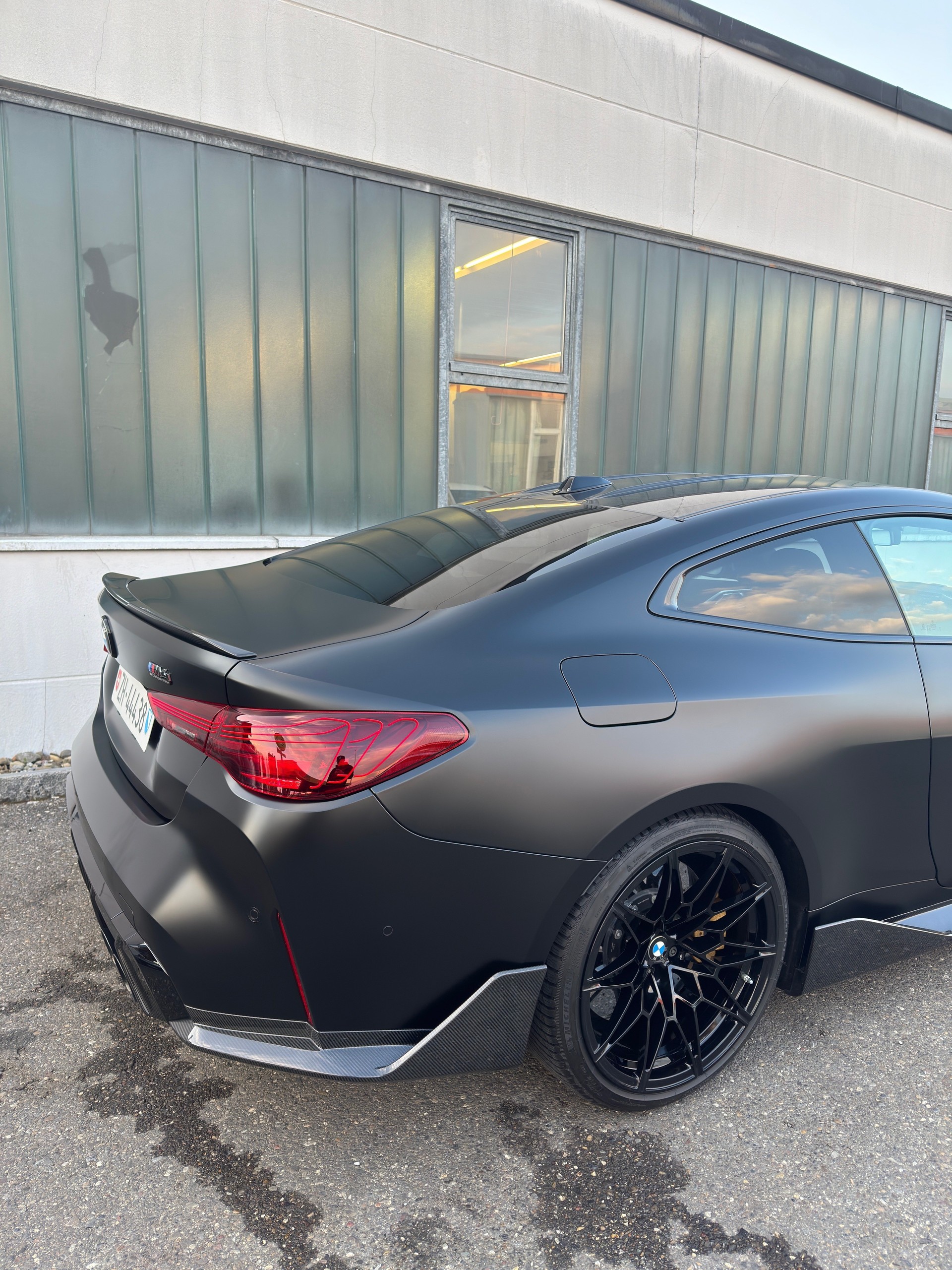 BMW M4 Coupé Competition M xDrive *LEASINGÜBERNAHME**-image-3