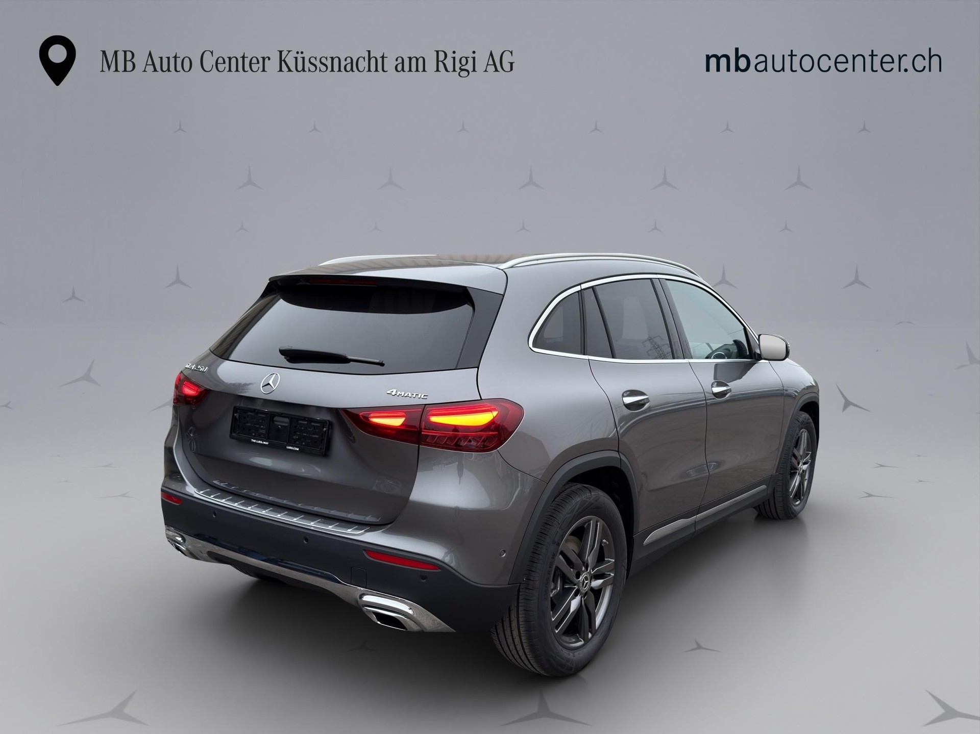 MERCEDES-BENZ GLA 250 Swiss Star Progressive 4matic-image-4