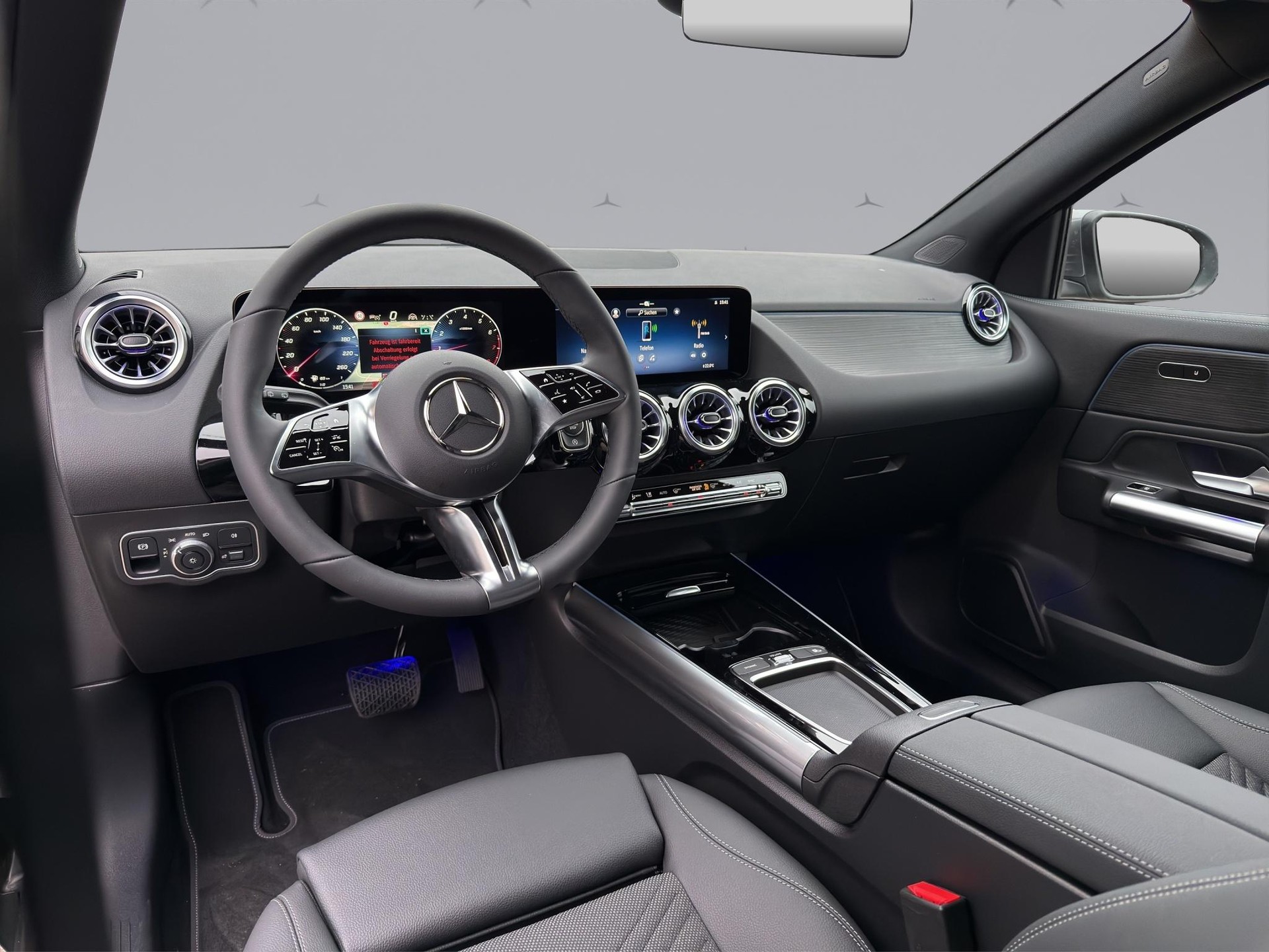MERCEDES-BENZ GLA 250 Swiss Star Progressive 4matic-image-10