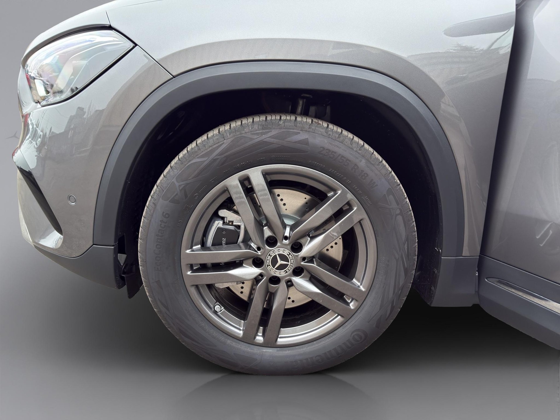 MERCEDES-BENZ GLA 250 Swiss Star Progressive 4matic-image-13