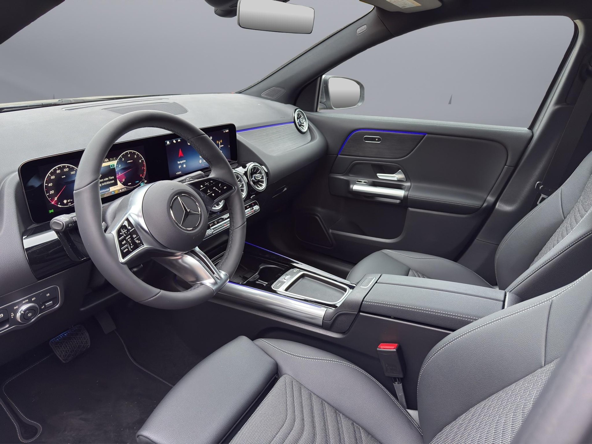 MERCEDES-BENZ GLA 250 Swiss Star Progressive 4matic-image-7