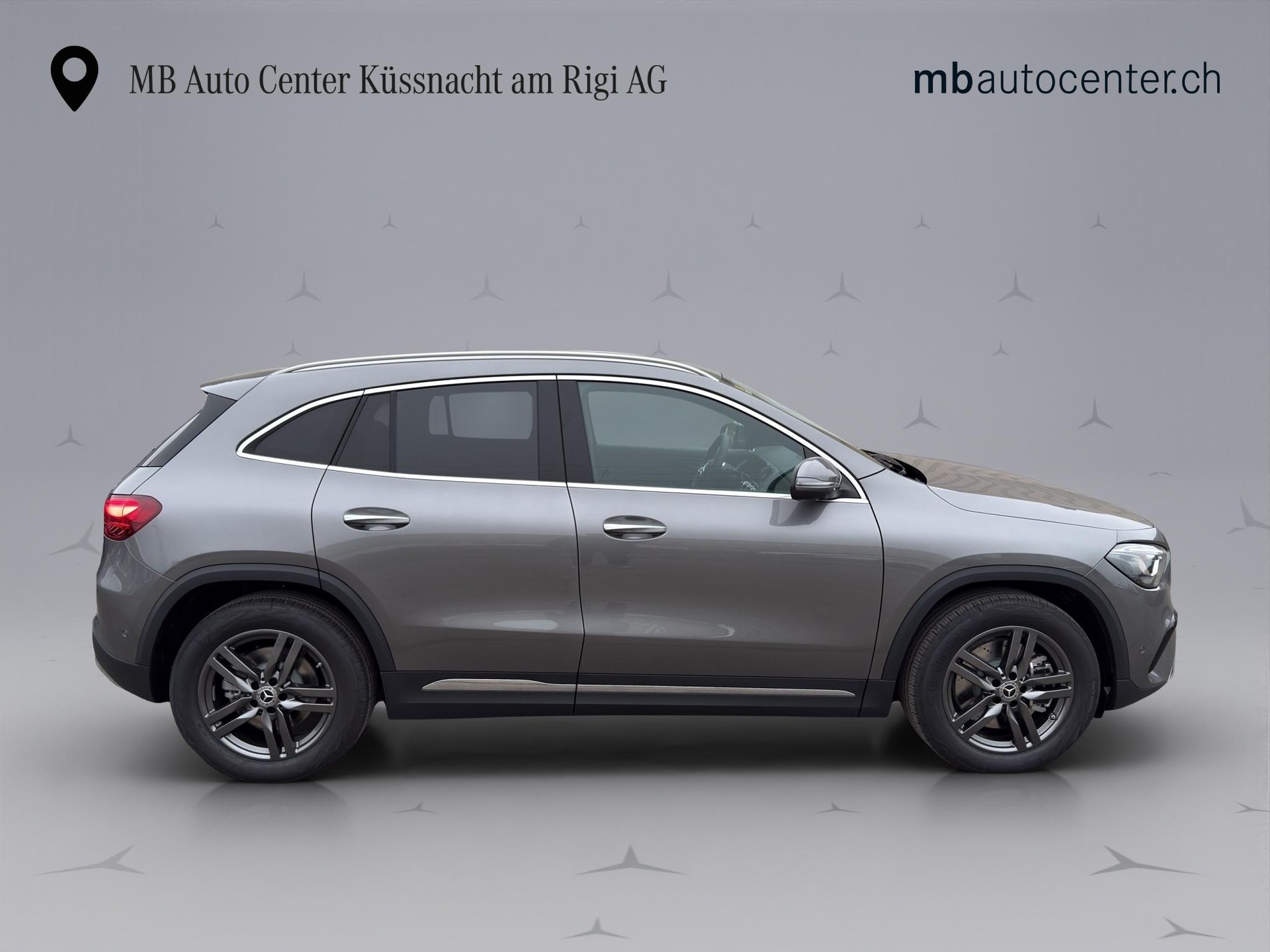 MERCEDES-BENZ GLA 250 Swiss Star Progressive 4matic-image-5