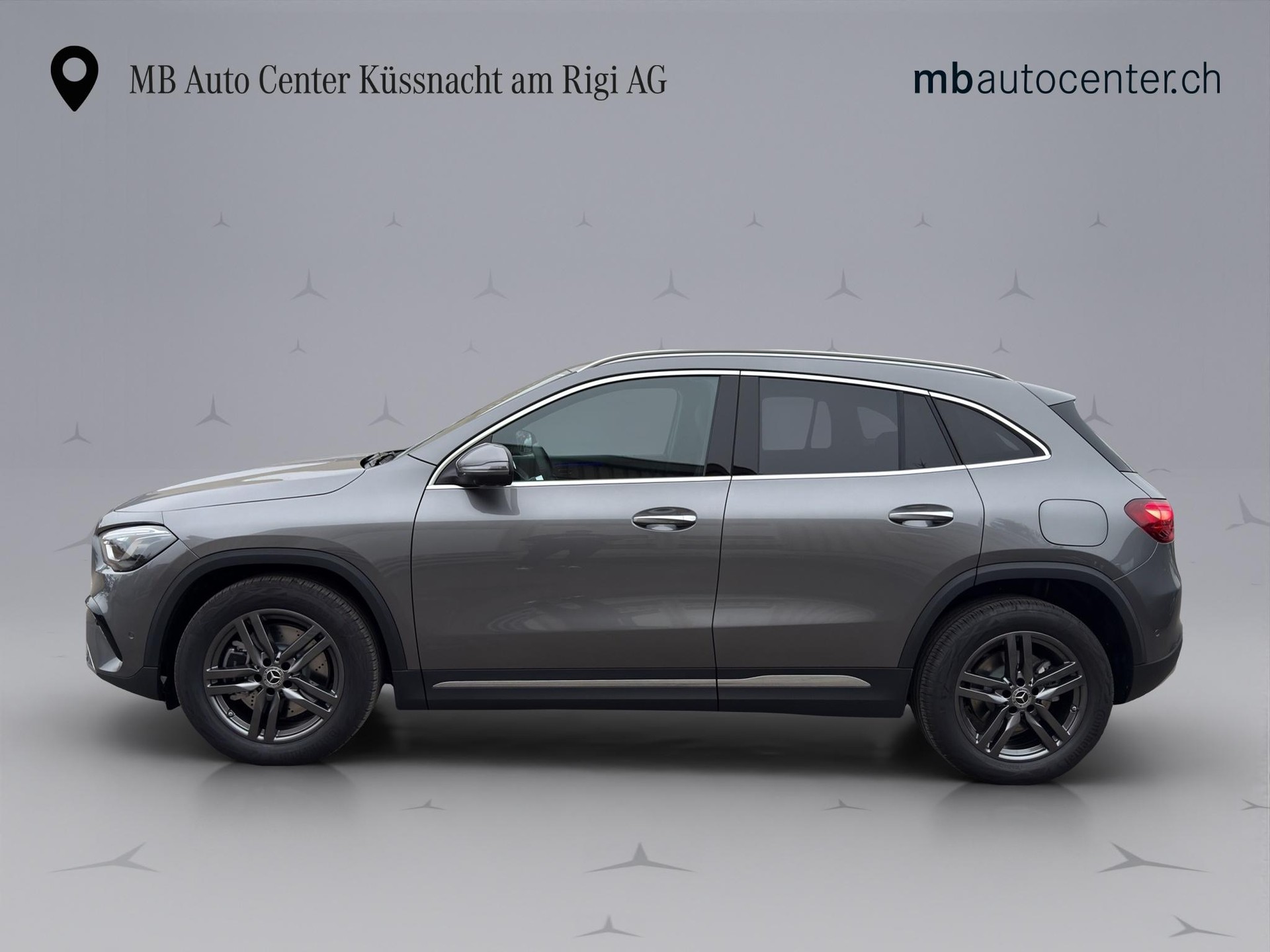 MERCEDES-BENZ GLA 250 Swiss Star Progressive 4matic-image-2