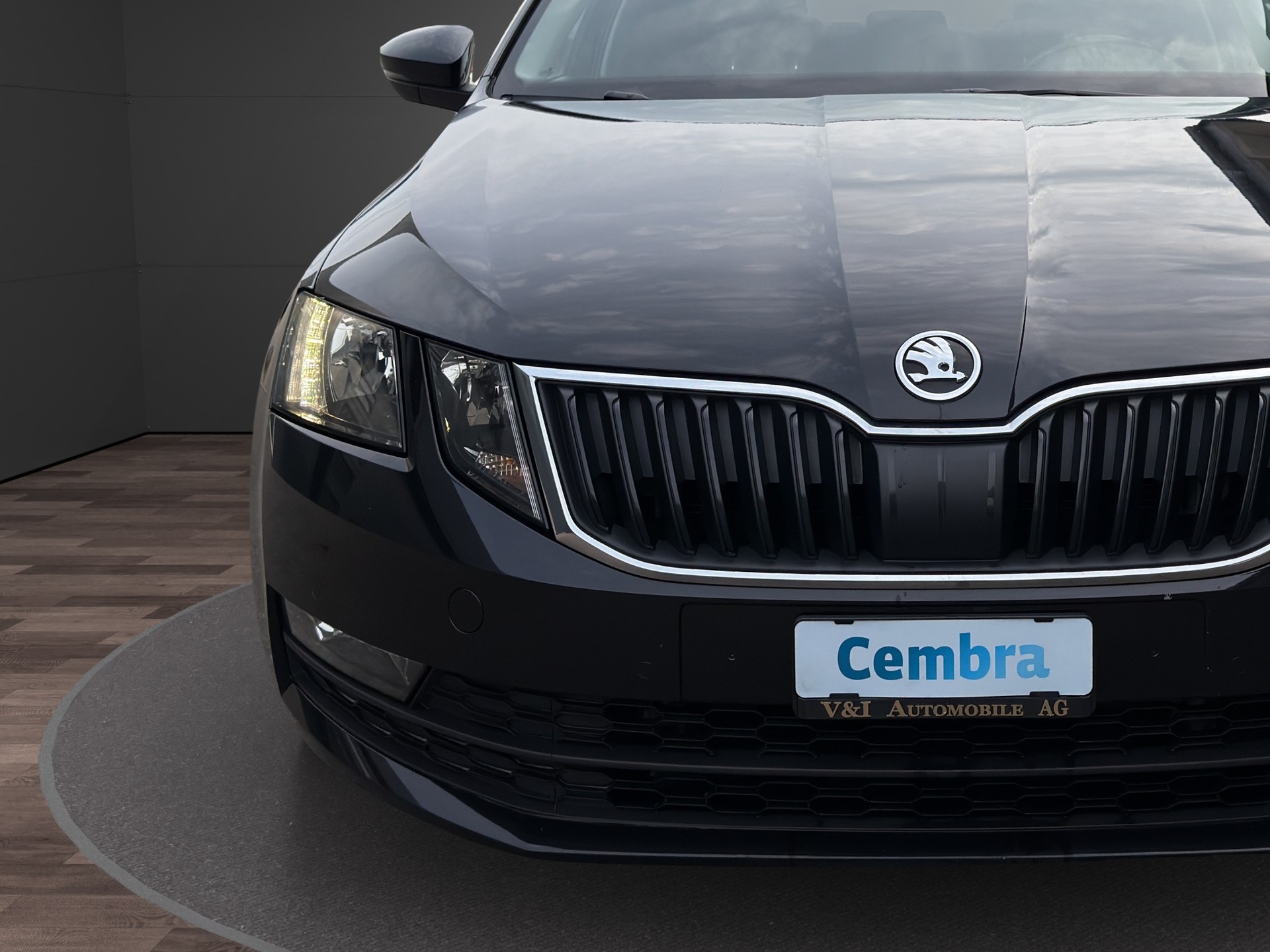 SKODA Octavia Combi 2.0 TSI Ambition 4x4 DSG-image-8