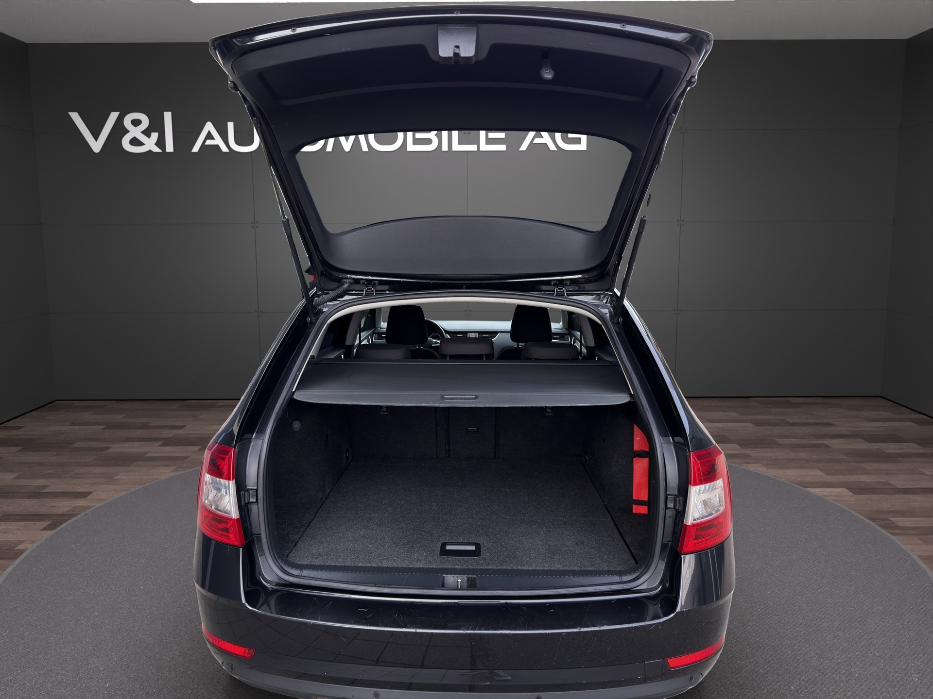 SKODA Octavia Combi 2.0 TSI Ambition 4x4 DSG-image-23