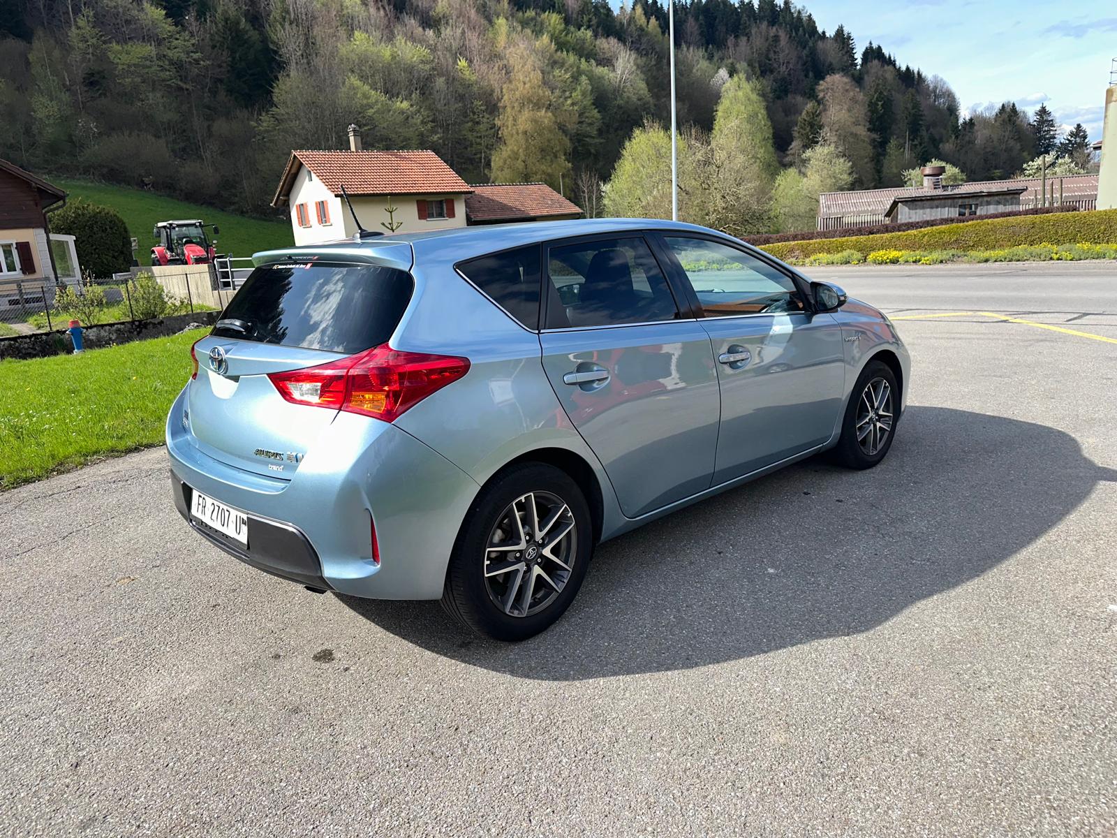 TOYOTA Auris 1.8 16V HSD Linea Sol-image-2