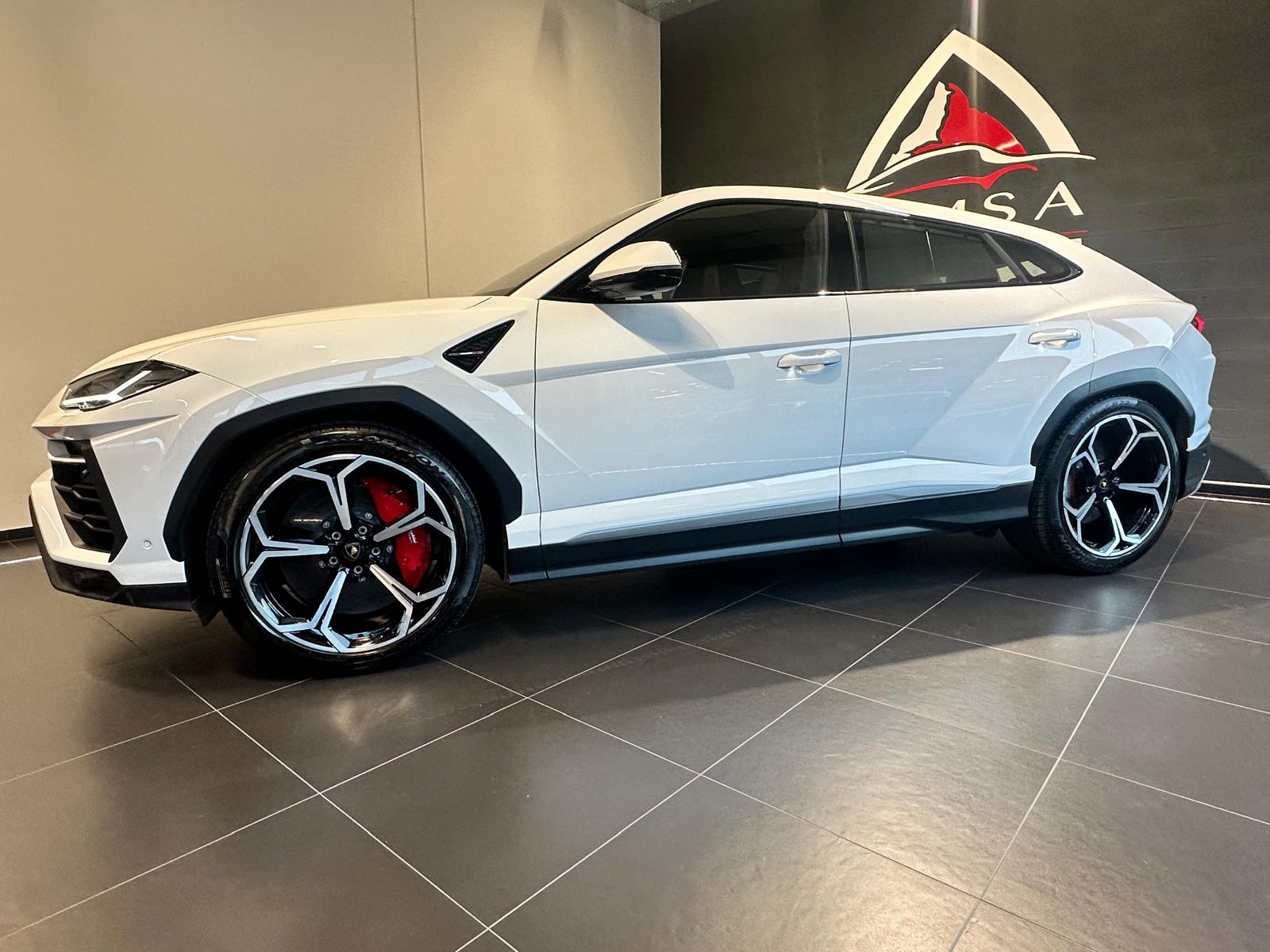 LAMBORGHINI Urus E-Gear-image-2
